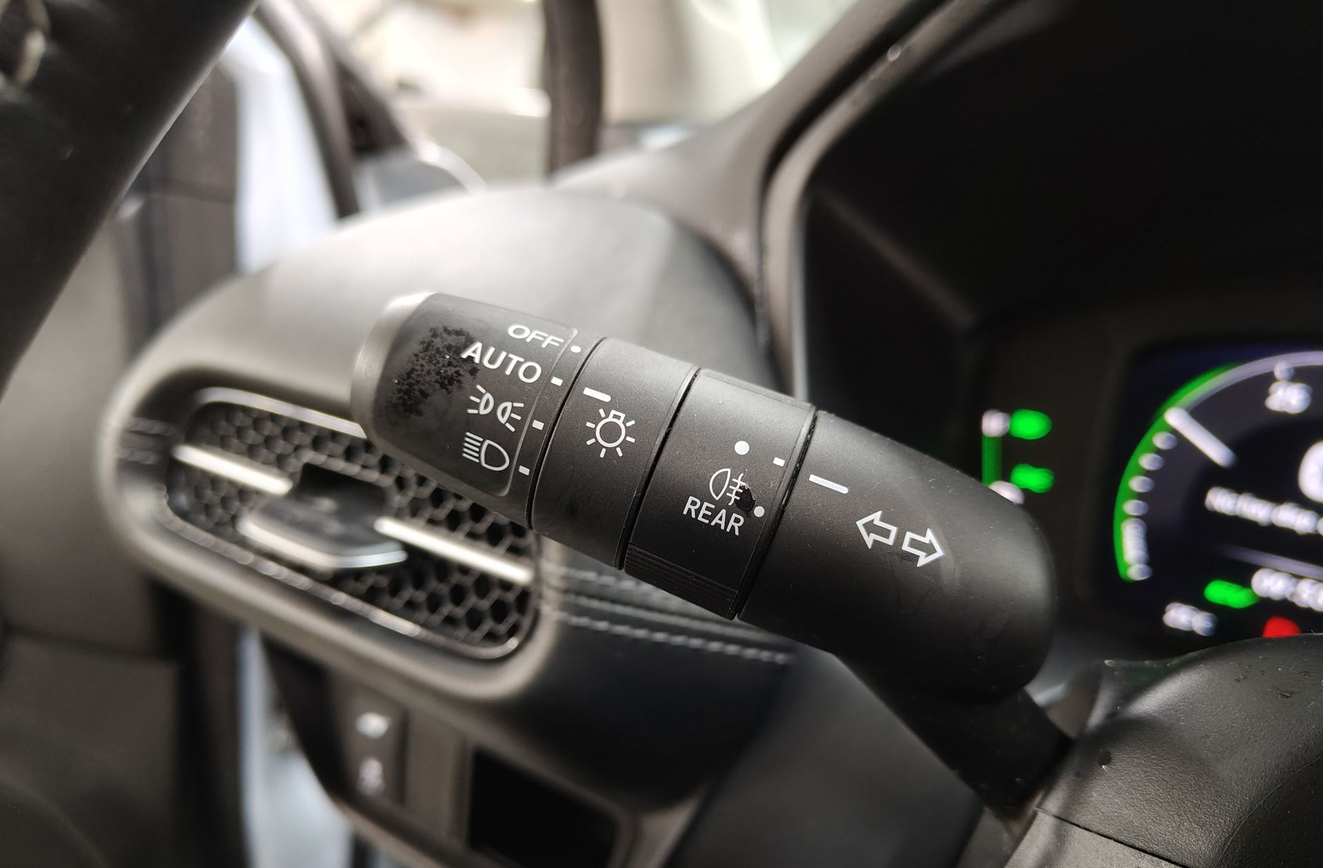 Honda ZR-V 2.0 i-MMD Advance CVT - foto 28