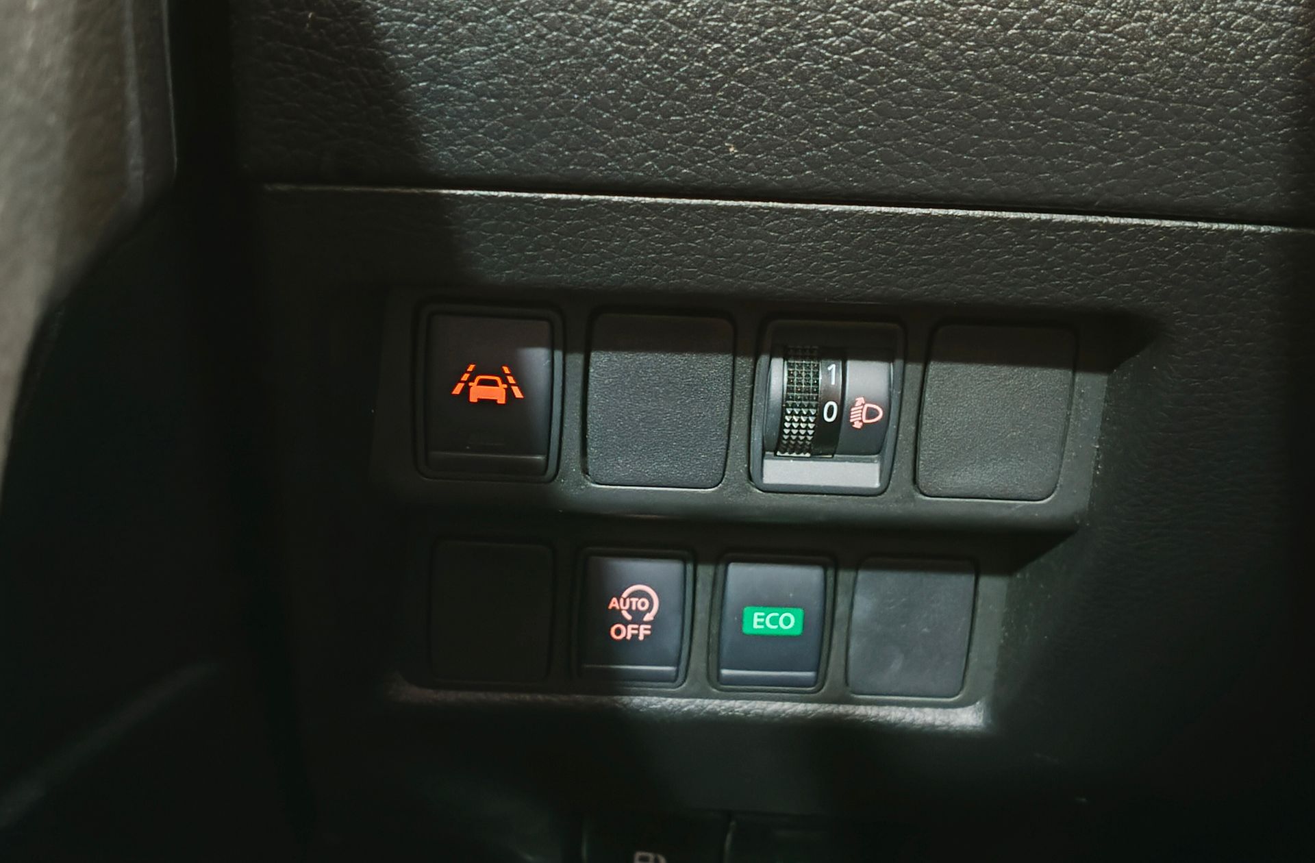 Nissan Qashqai DIG-T 160 N-Connecta 4x2 DCT - foto 31