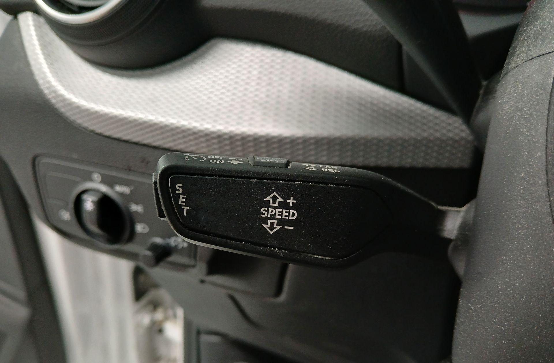 Audi Q2 Advanced 30 TDI S tronic - foto 24