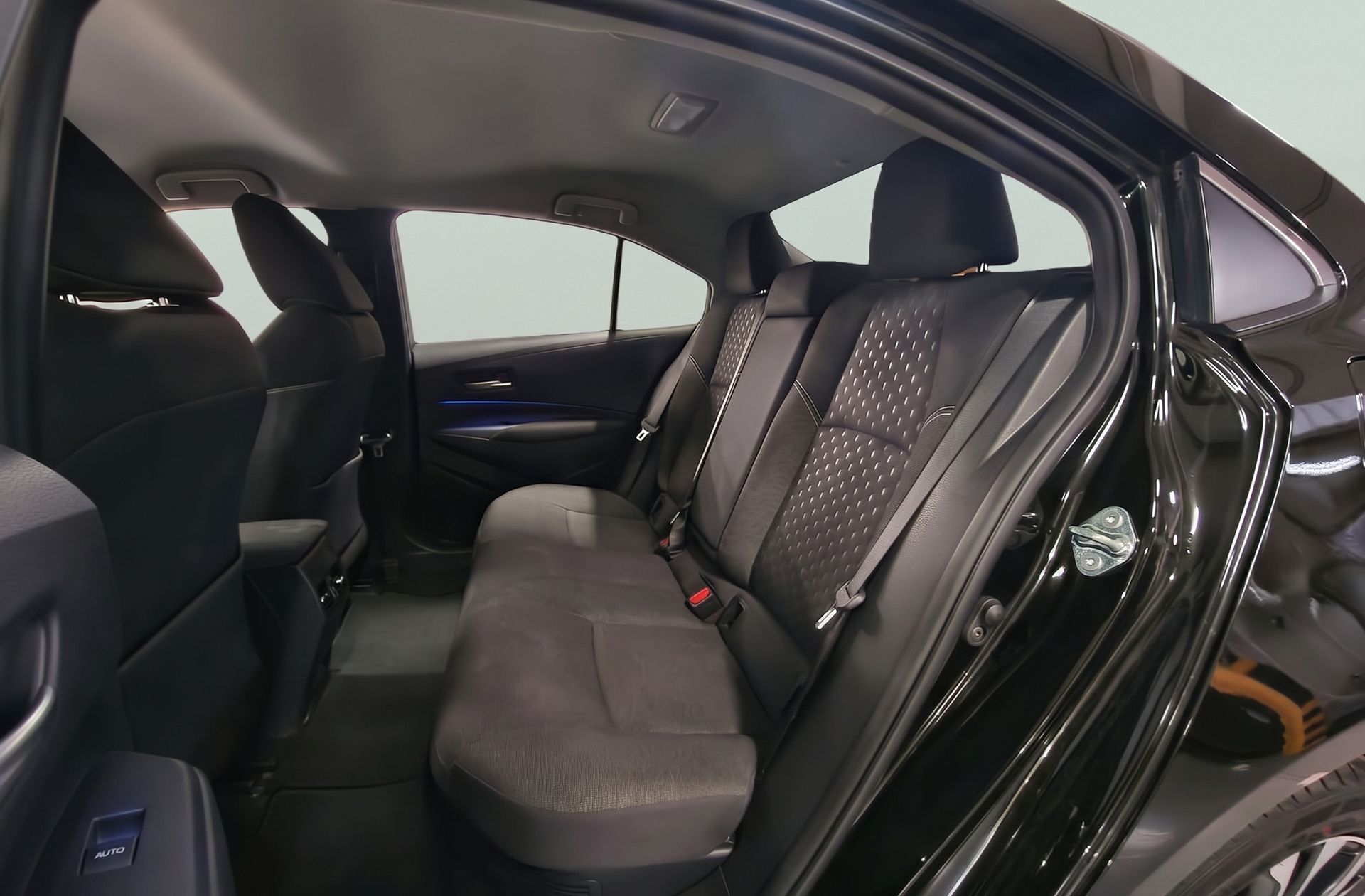 Toyota Corolla 140H Style - foto 13