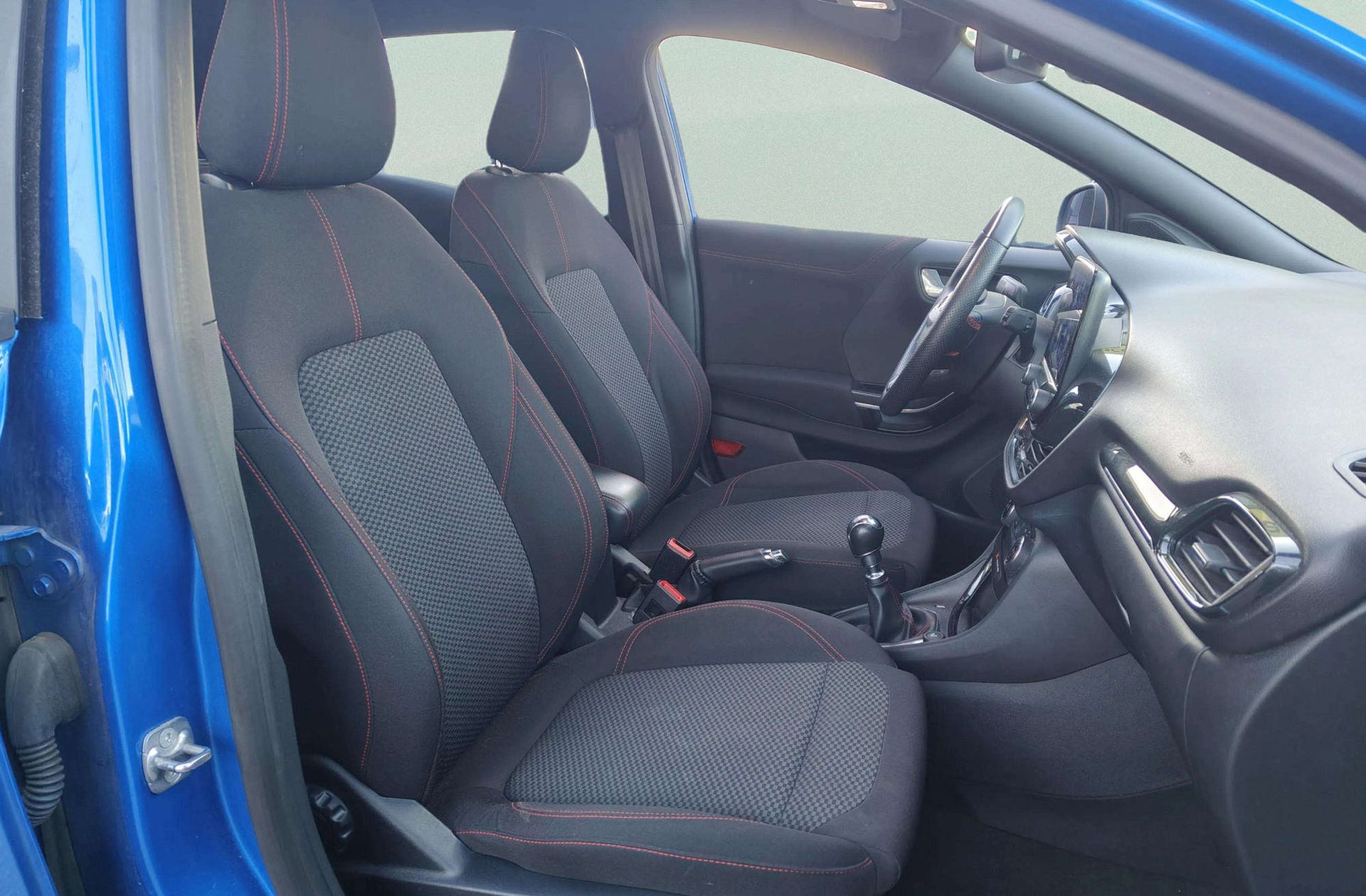 Ford Puma 1.0 EcoBoost MHEV ST-Line - foto 17