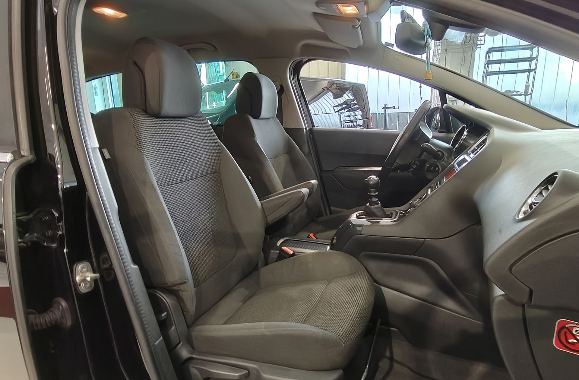 Peugeot 5008 1.6 BlueHDi Style FAP - foto 14