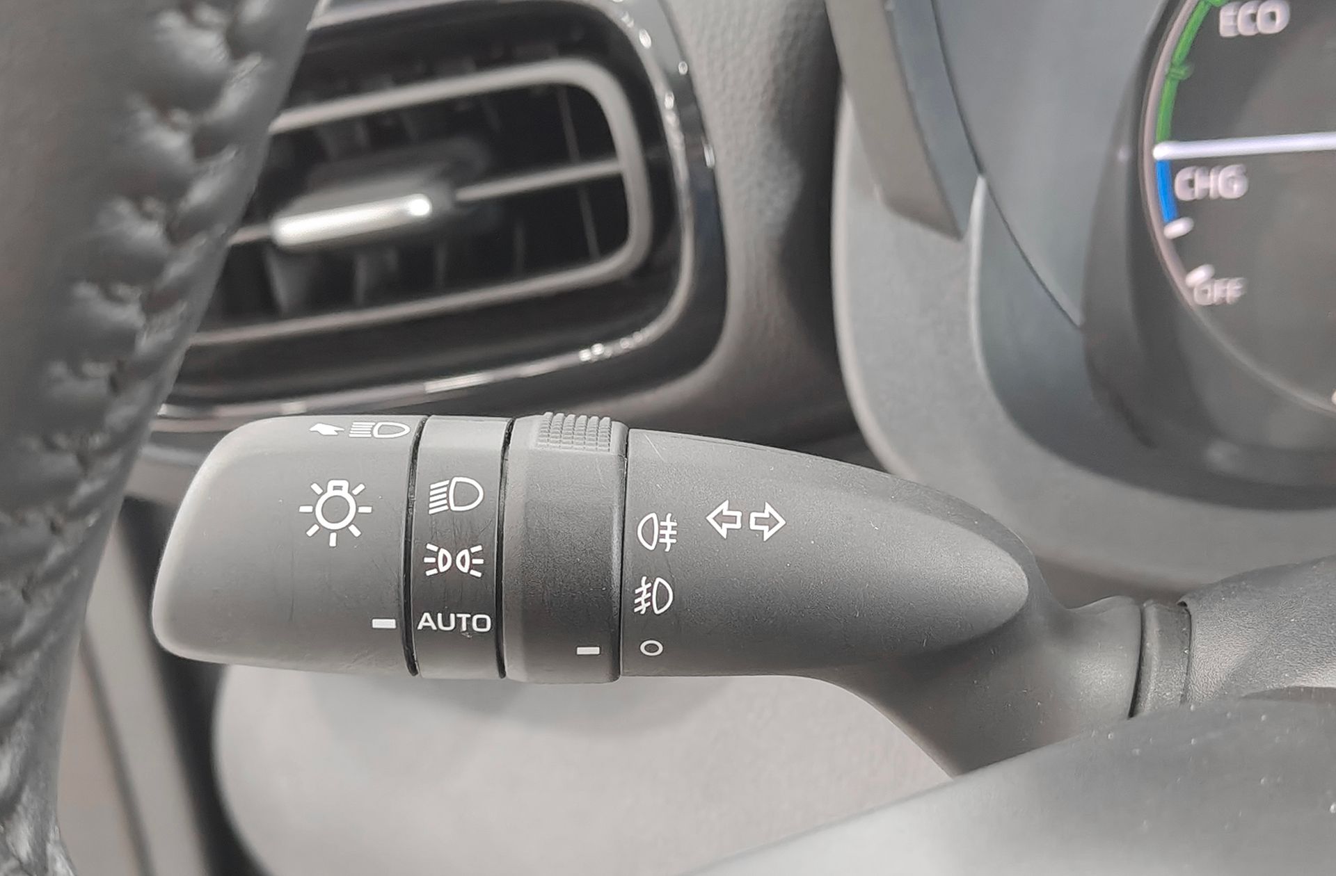 Toyota Yaris 120H Active Plus - foto 24