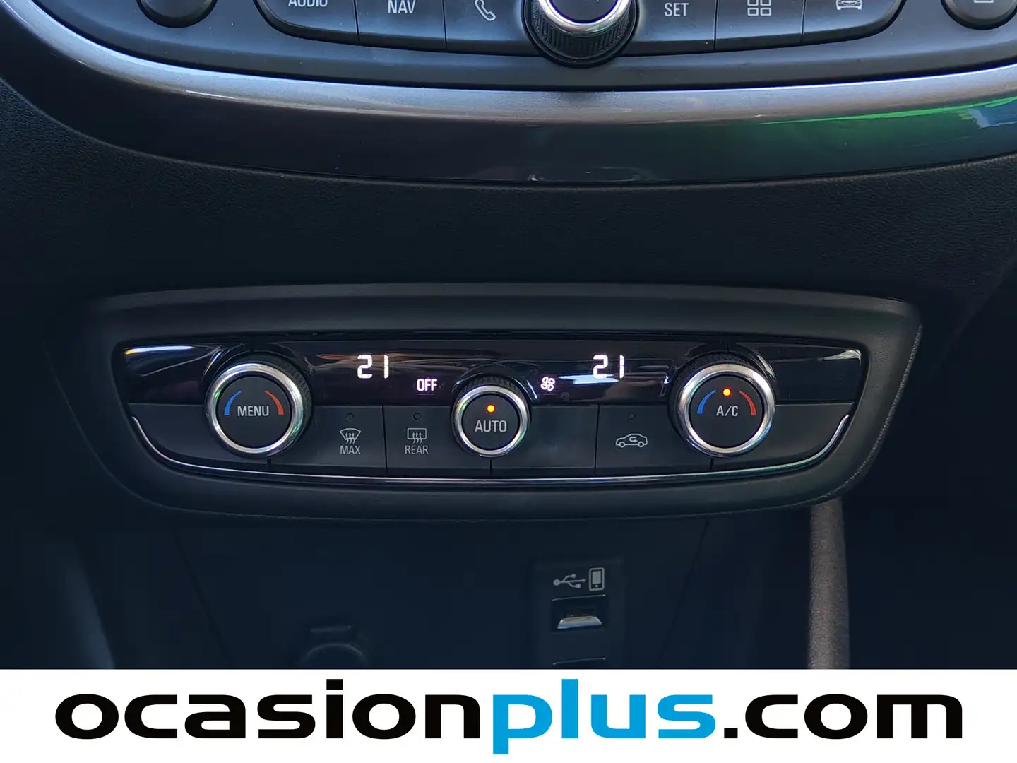 Foto Opel Crossland X Opel Crossland X 1.2 Innovation Auto (130 CV)