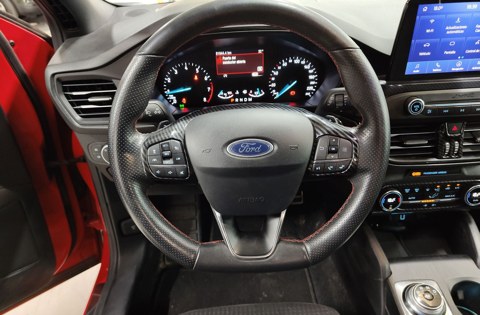 Ford Focus 1.0 EcoBoost ST-Line - foto 28