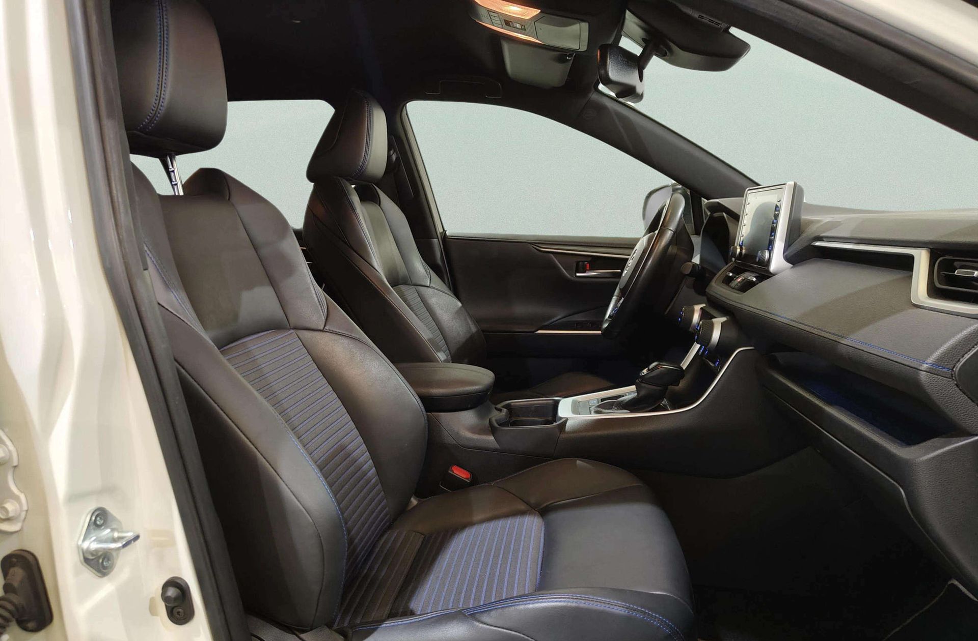 Toyota RAV4 2.5 hybrid 220H Style - foto 20