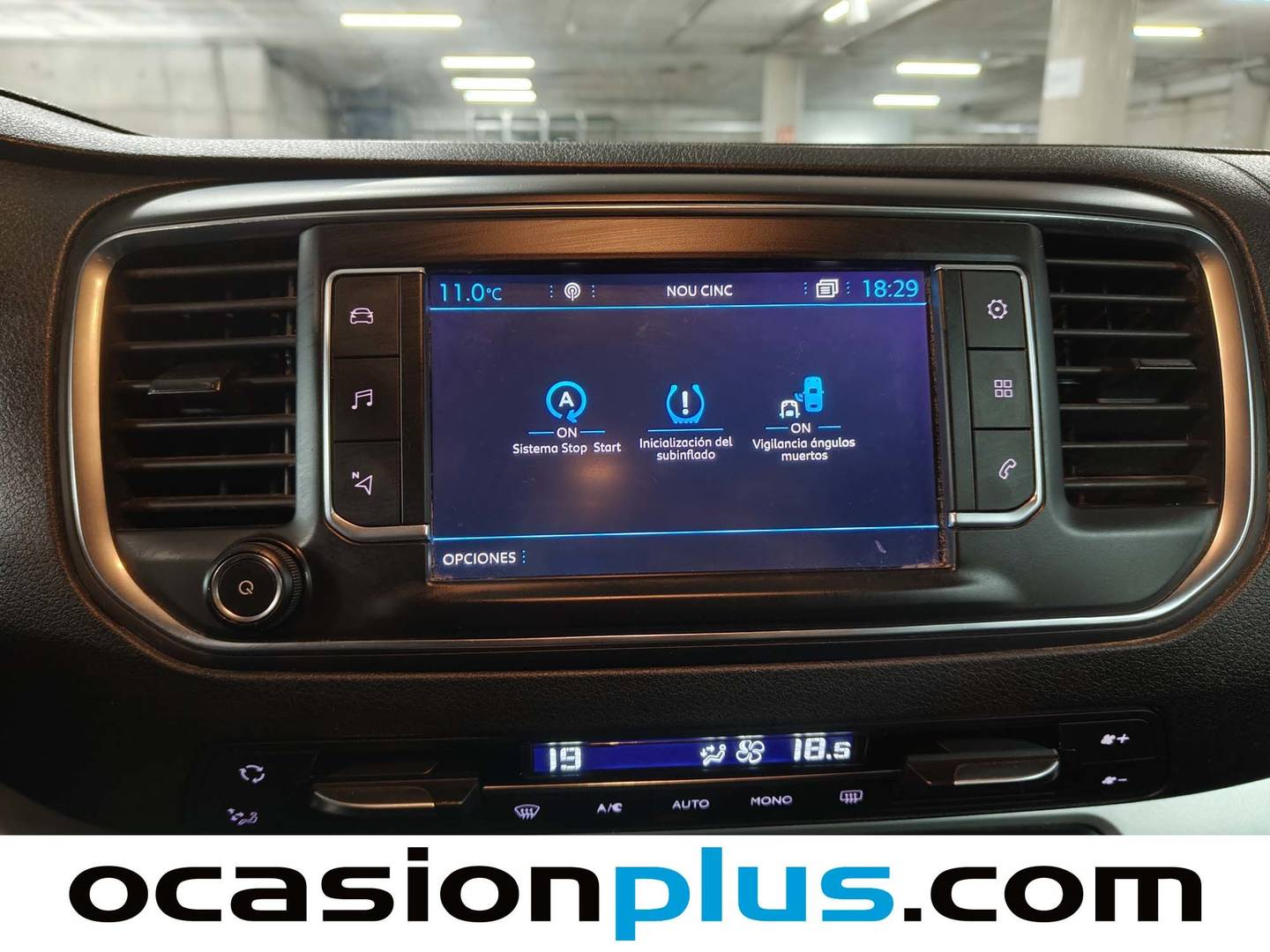 Foto Peugeot Traveller Peugeot Traveller 1.6 BlueHDi Business Standard (115 CV)