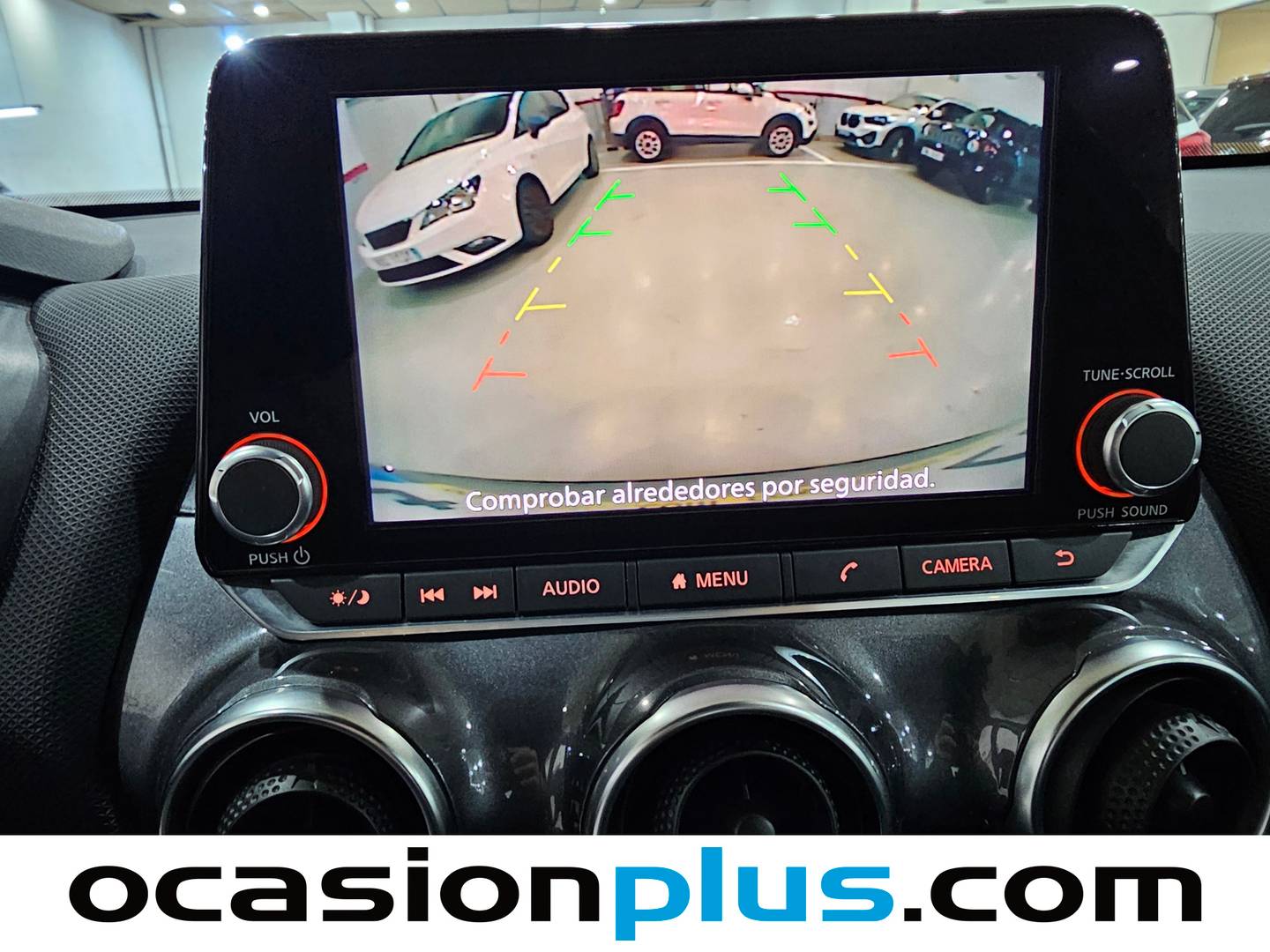 Extras del Nissan JUKE Nissan Juke DIG-T N-Connecta 4x2 DCT (117 CV)