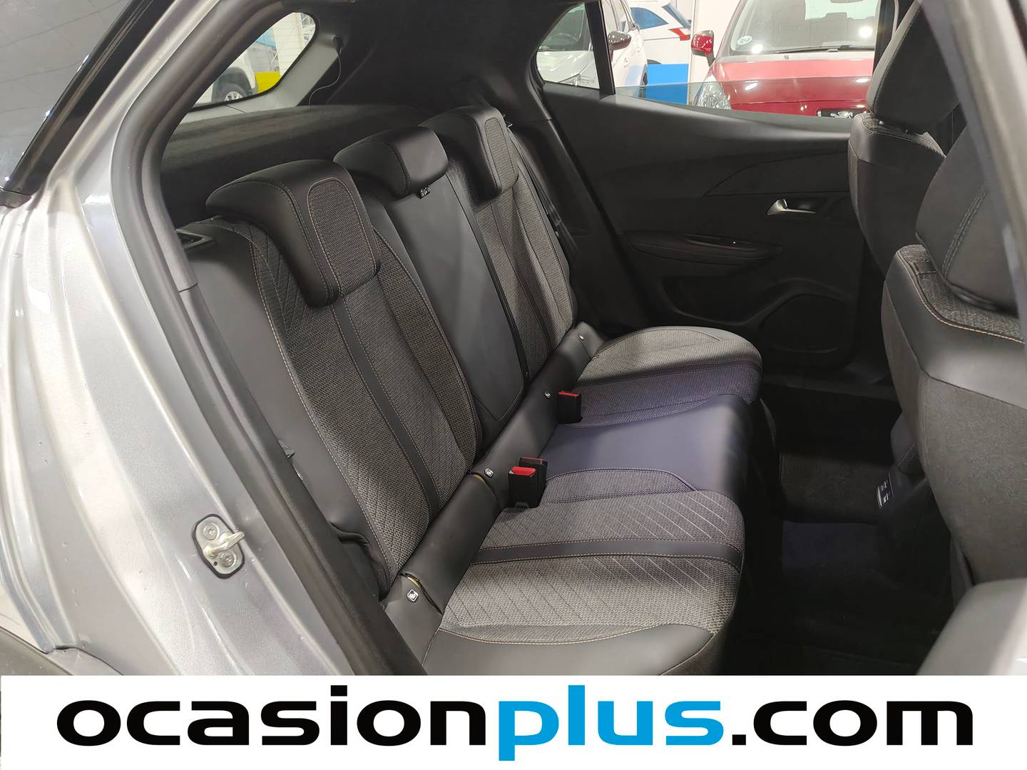 Peugeot 2008 Peugeot 2008 Allure Hybrid eDCS6 (145 CV) híbrido