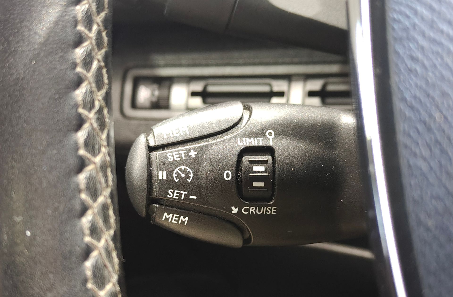 Peugeot 3008 PureTech 130 Active - foto 24