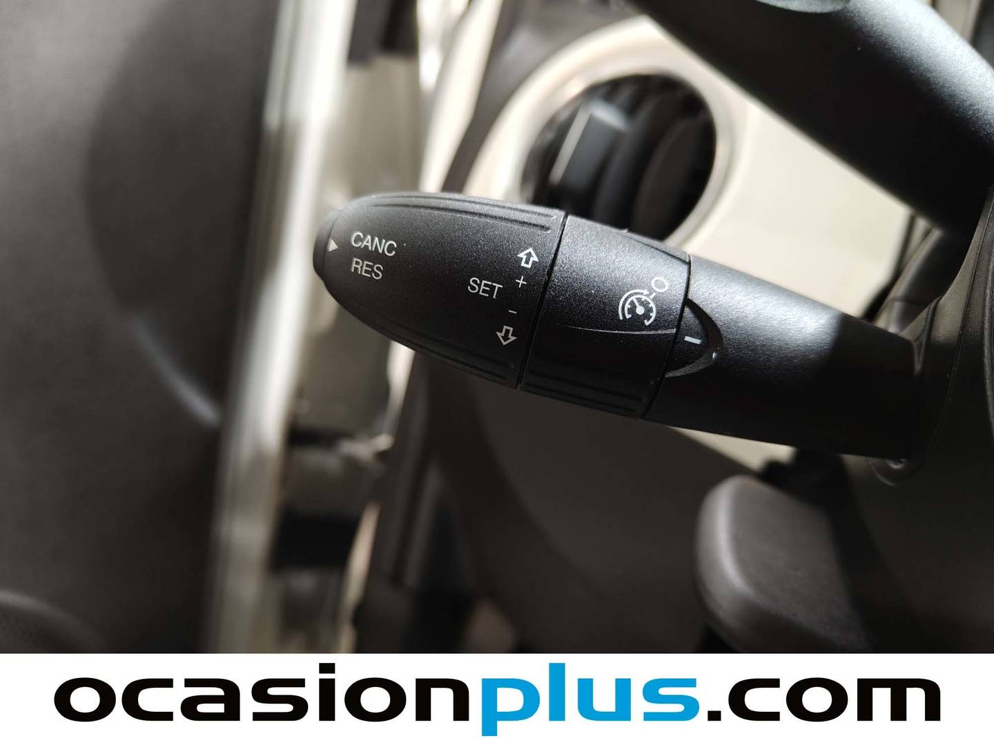 Equipamiento del Fiat 500 Fiat 500 1.0 Hybrid Cult (70 CV)