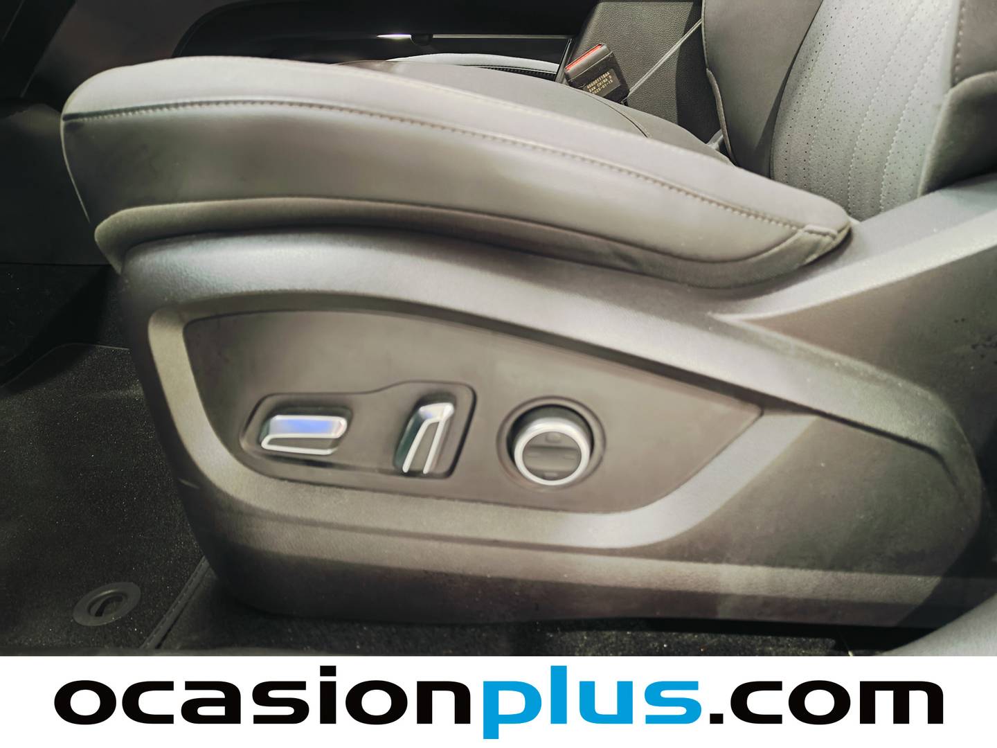 Equipamiento del EBRO S800 EBRO S800 1.6 TGDI Premium DCT (147 CV) 7 PLAZAS