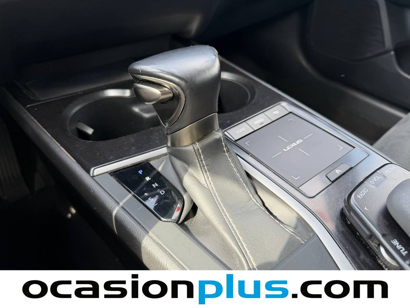 Lexus UX Lexus UX 250h Business Navigation 2WD (184 CV) de segunda mano