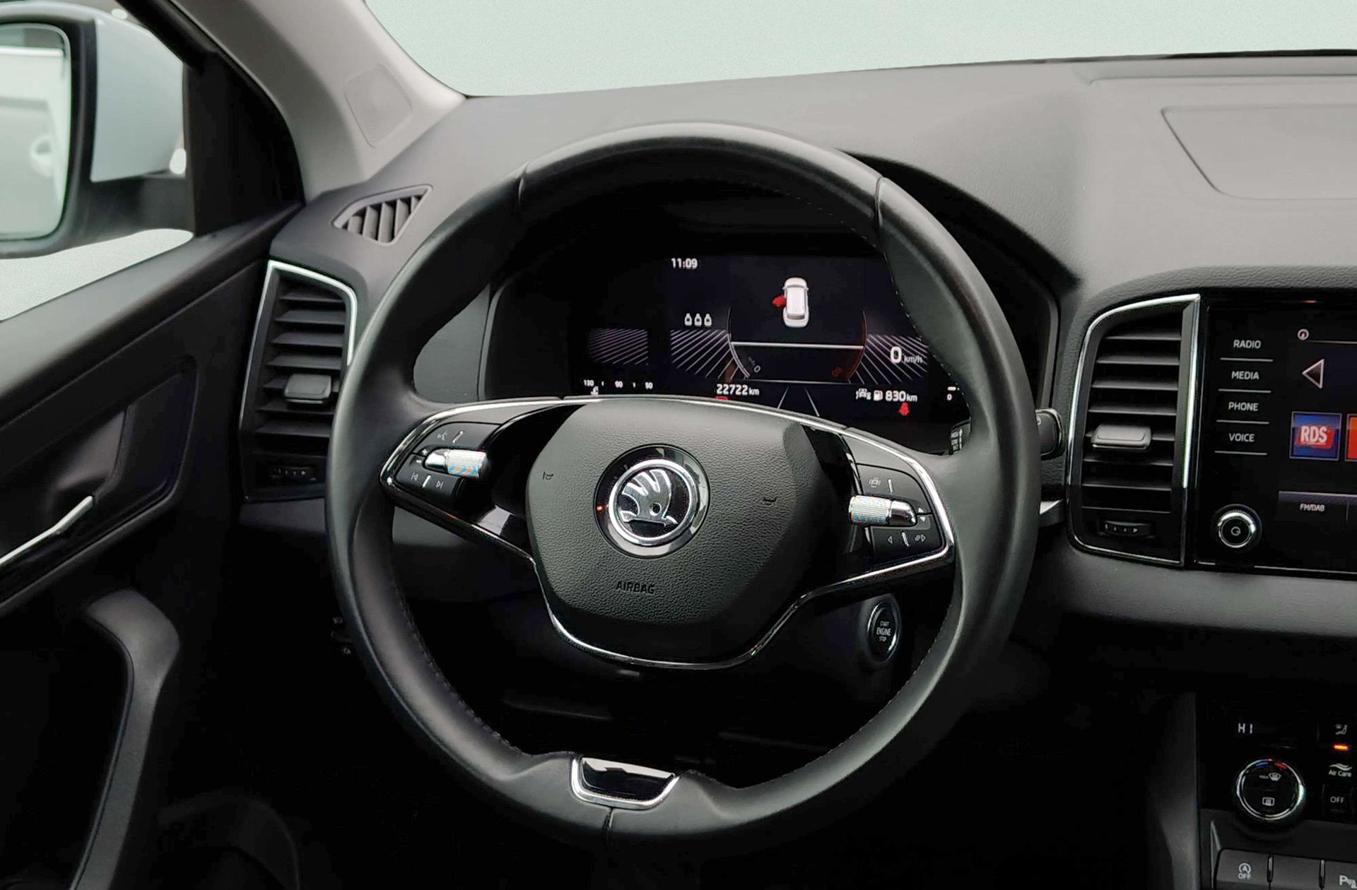 Škoda Karoq 2.0 TDI Selection - foto 22