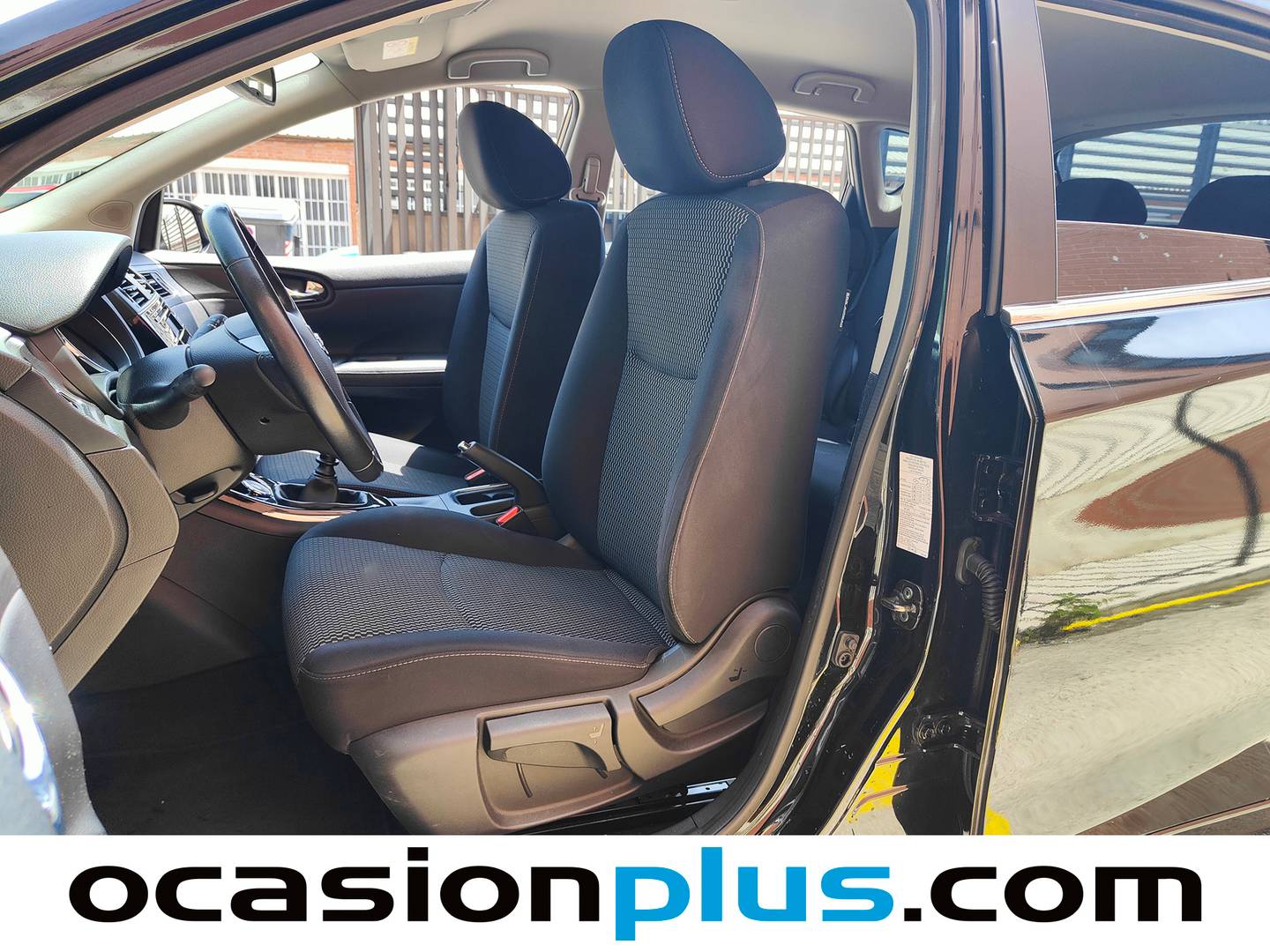 Foto asientos delanteros Nissan PULSAR Nissan Pulsar 1.5 dCi Acenta (110 CV)
