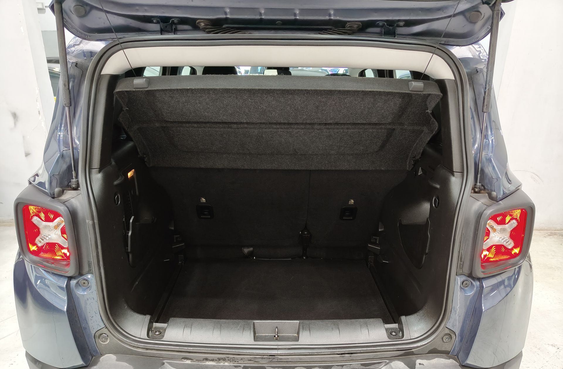 Jeep Renegade eHybrid 1.5 Limited ATX - foto 15