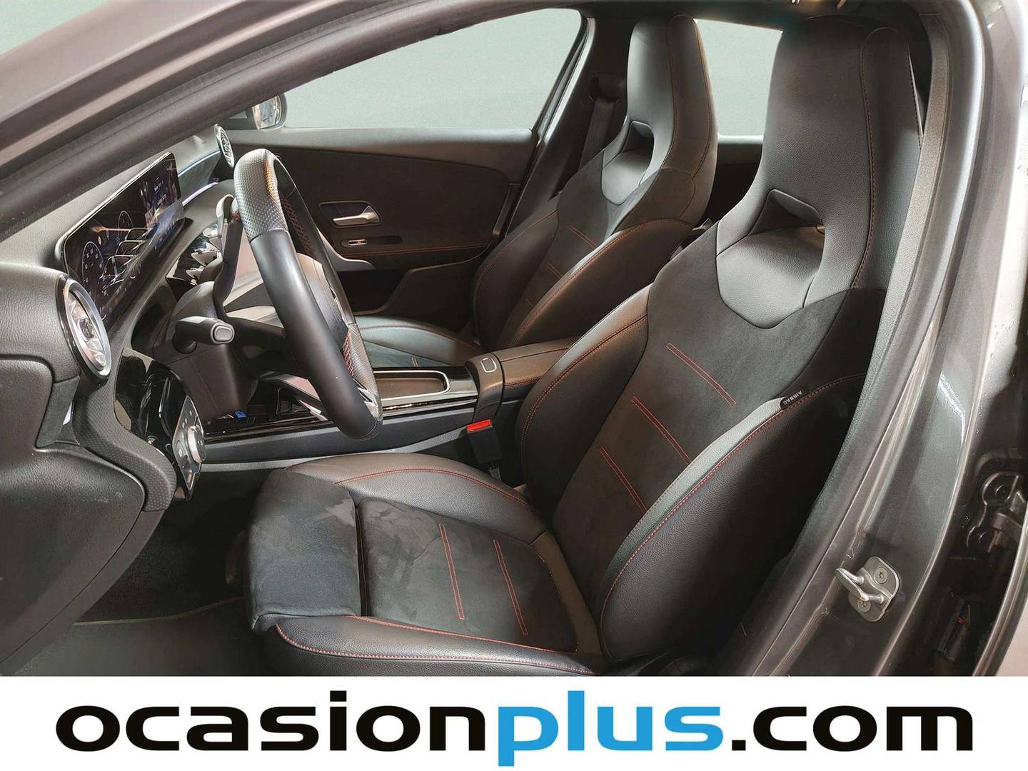 Foto asientos delanteros Mercedes Clase A Mercedes-Benz Clase A A 200 d (150 CV) Pack AMG