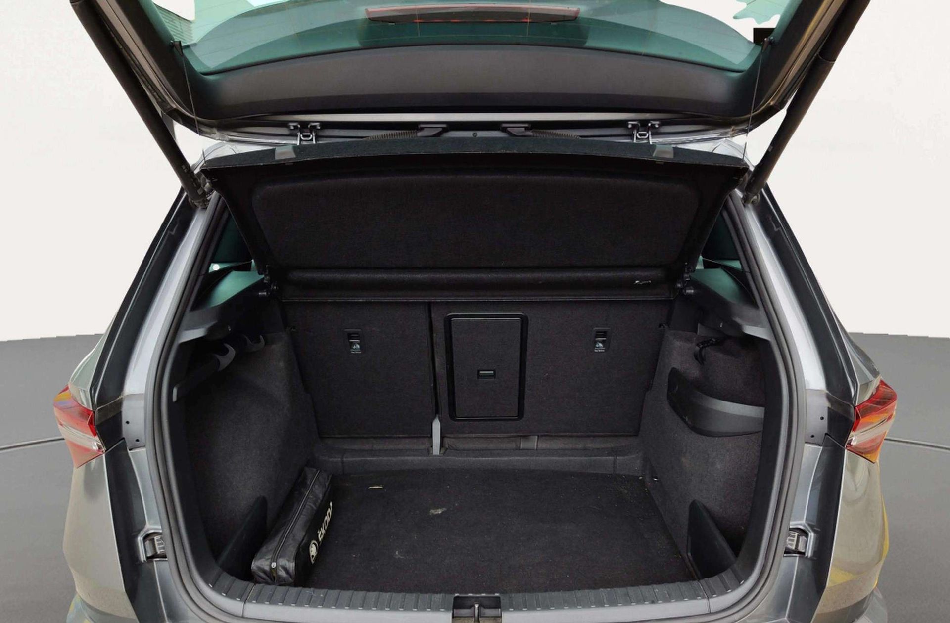 Škoda Karoq 1.5 TSI ACT Sportline - foto 14