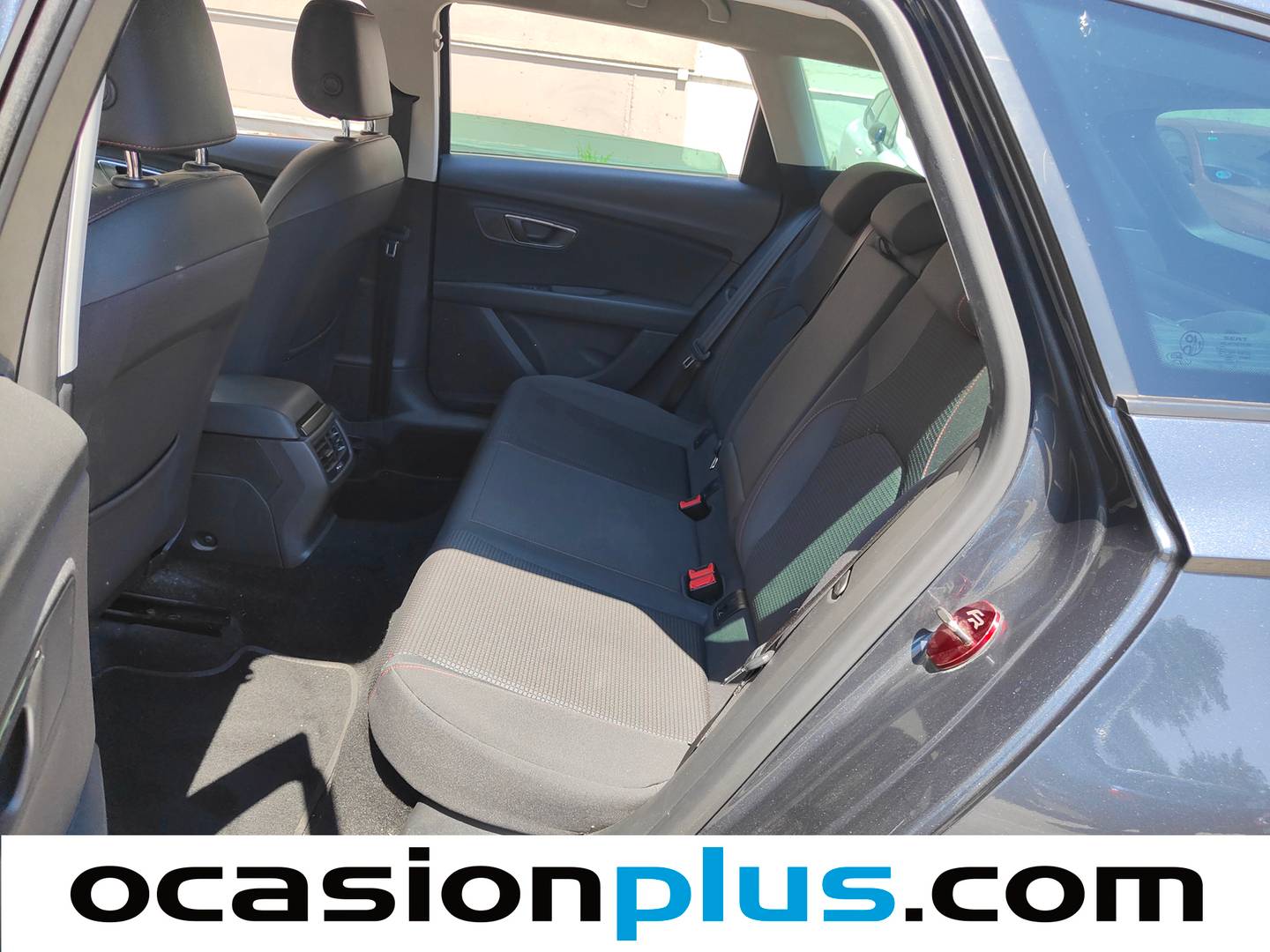 Foto asientos traseros Seat León Seat León ST 2.0 EcoTSI S&S FR Edition DSG (190 CV)