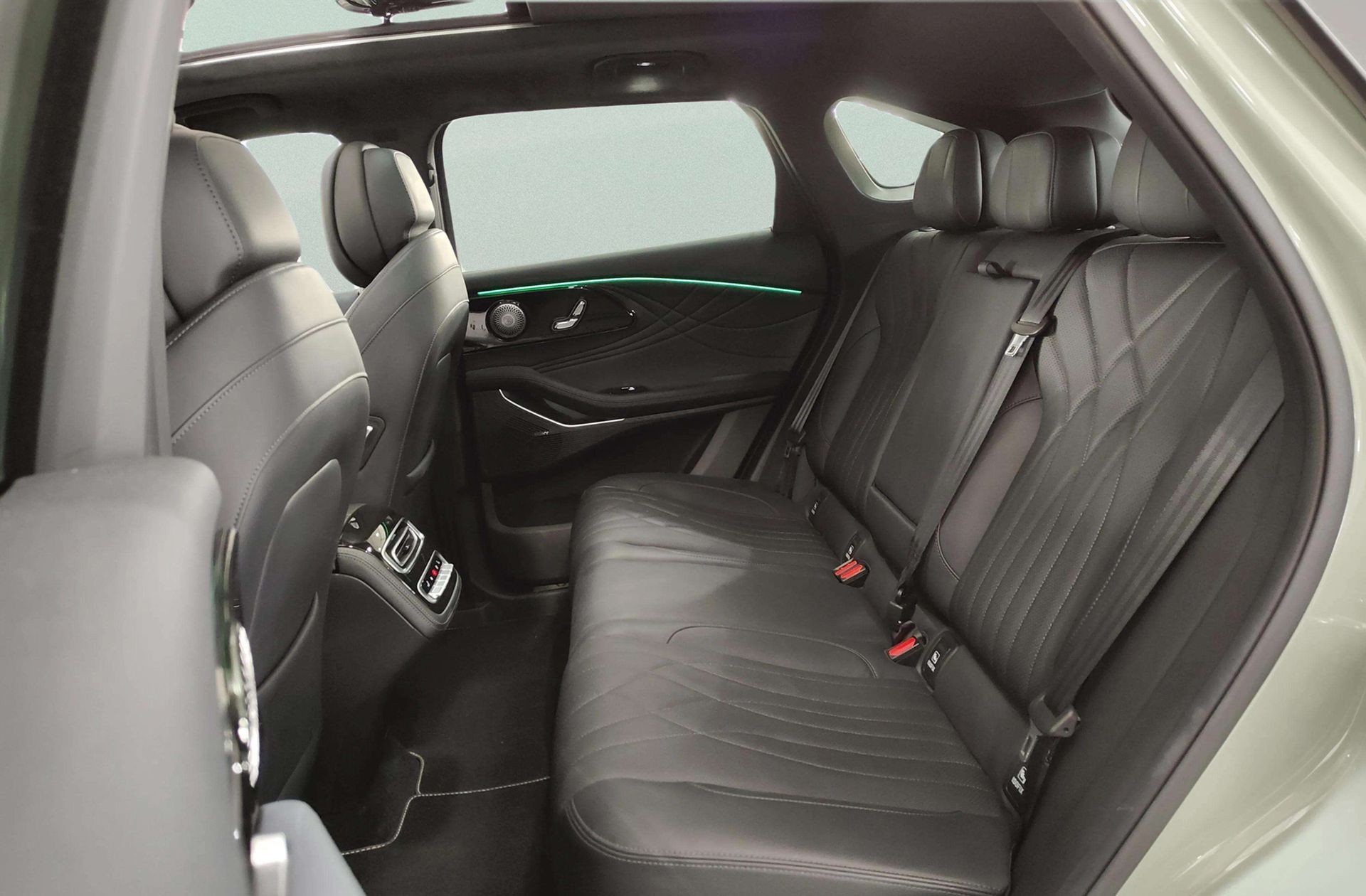 Omoda 9 1.5 T-GDi SHS Premium AWD - foto 14