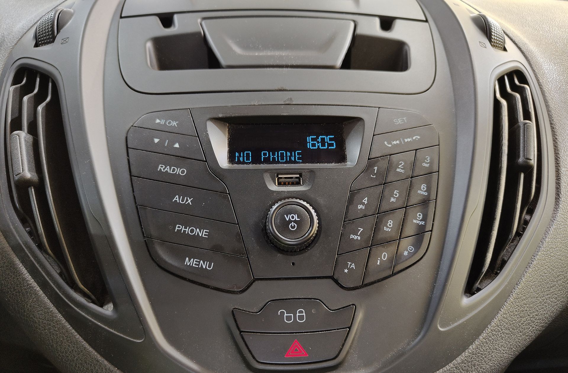 Ford Tourneo Courier 1.0 EcoBoost Ambiente - foto 23