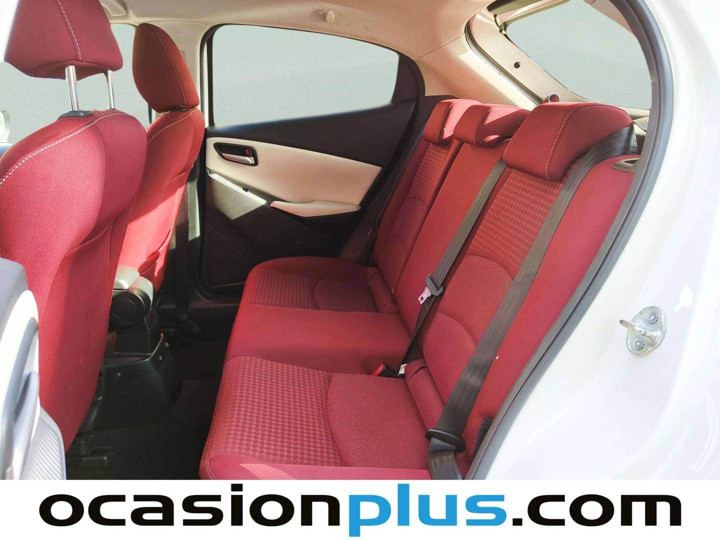 Foto Mazda Mazda2 Mazda Mazda 2 1.5 GE Sport Red Edition  (90 CV)