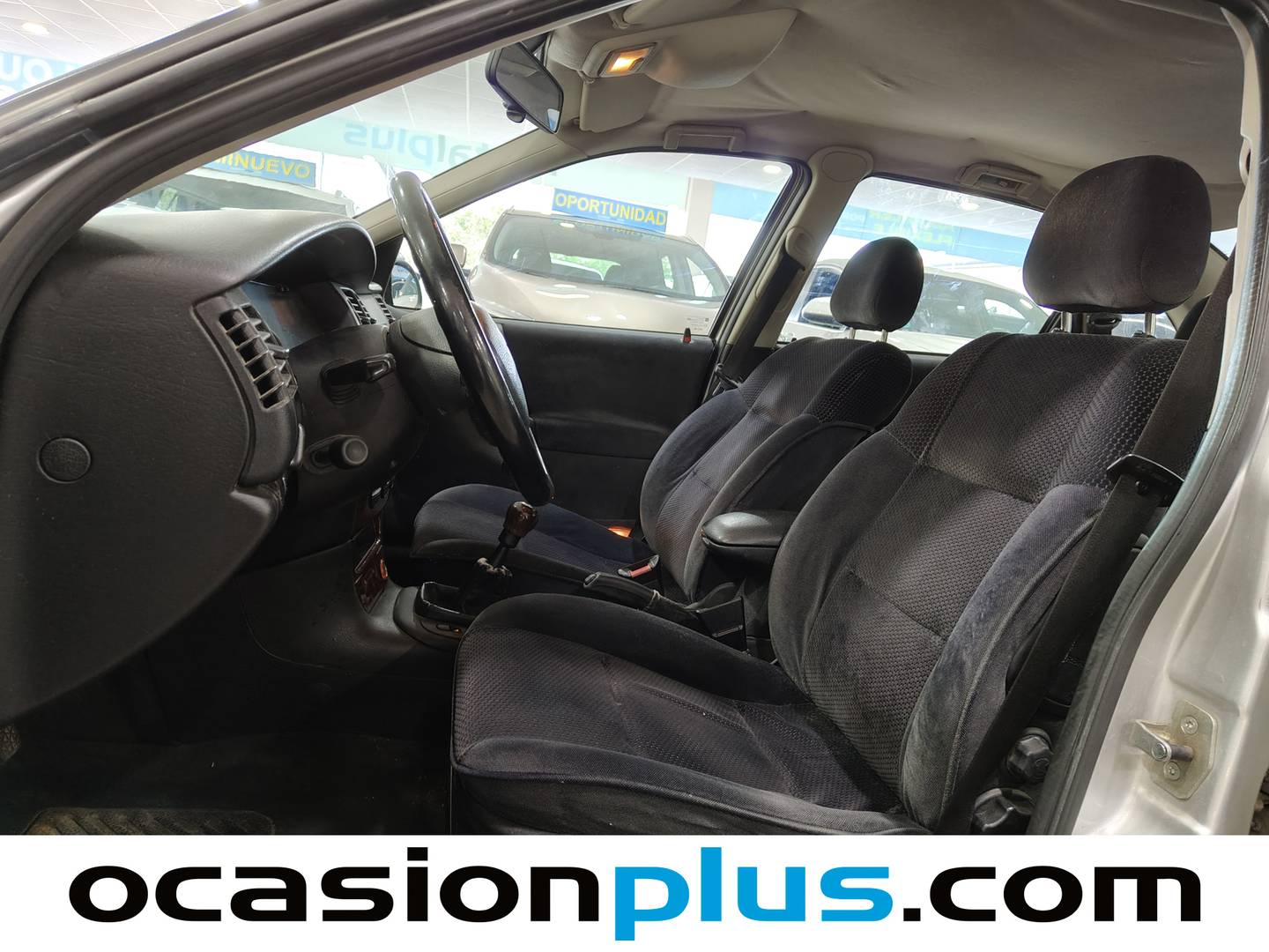 Foto asientos delanteros Opel Vectra Opel Vectra 1.8 16v Elegance (125 CV)