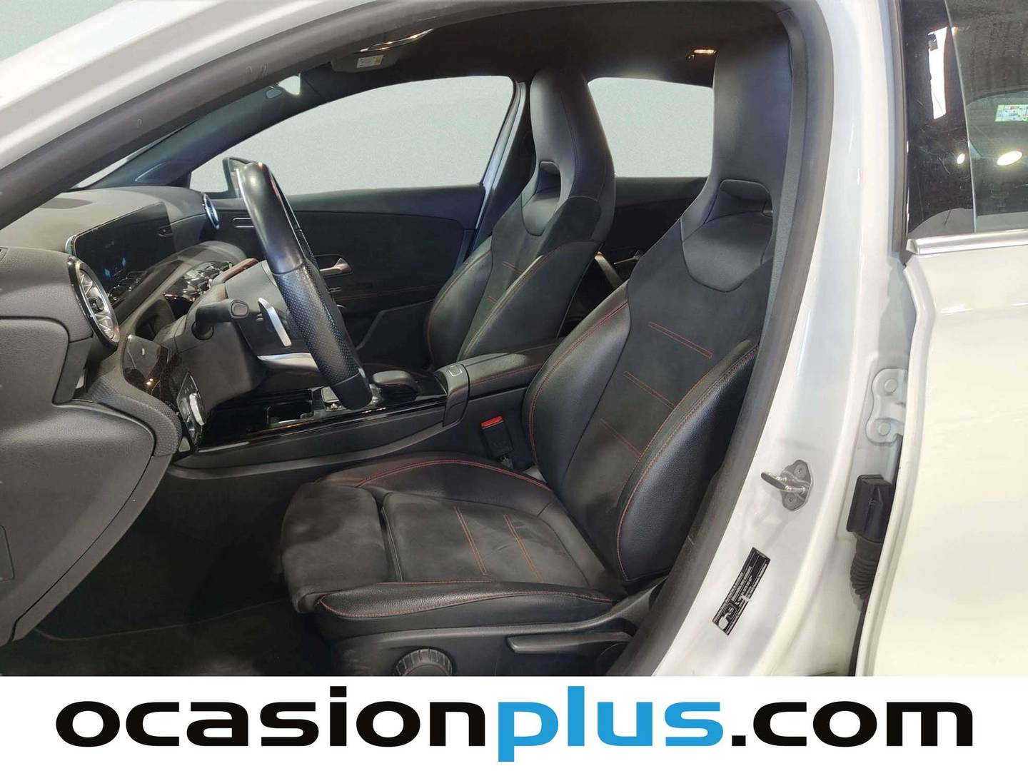 Foto asientos delanteros Mercedes Clase A Mercedes-Benz Clase A 200 Pack AMG  (163 CV)