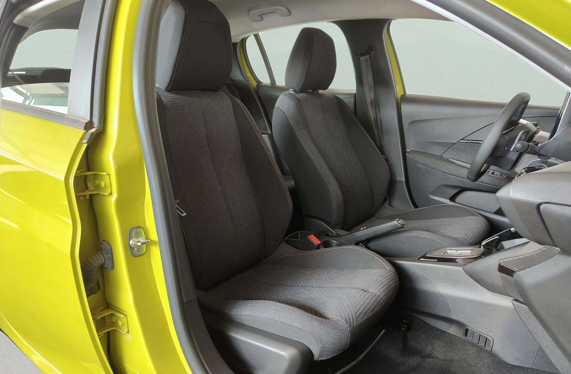 Peugeot 208 Style Hybrid 100 eDCS6 - foto 18