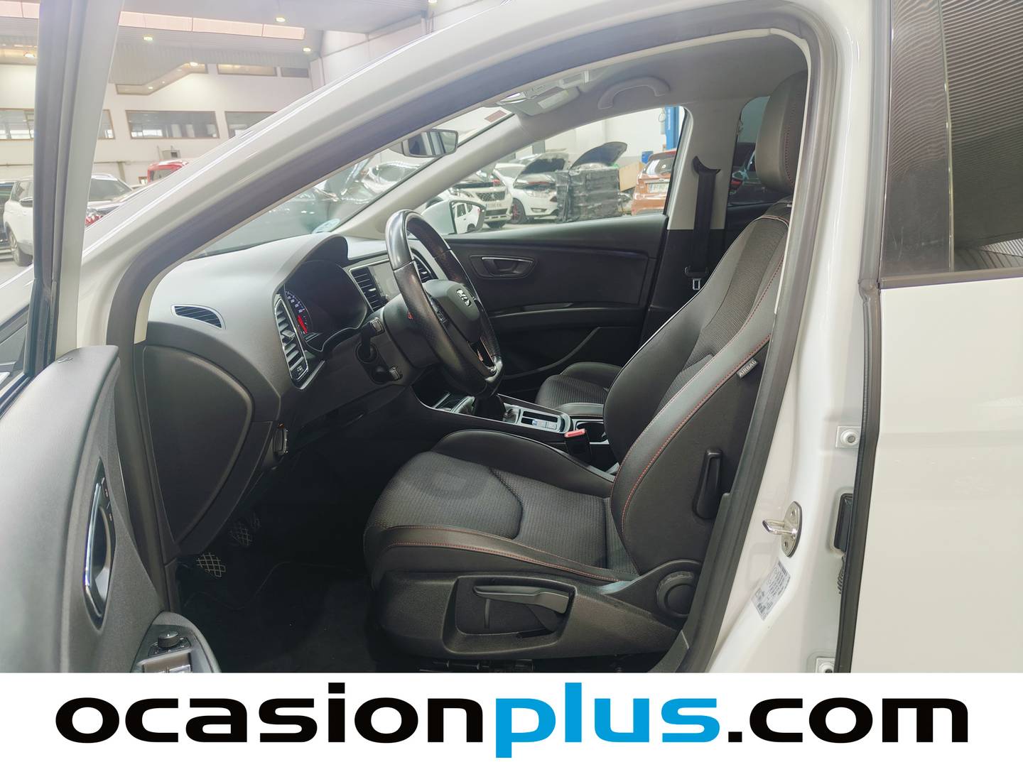 Foto asientos delanteros Seat León Seat León ST ST 2.0 TDI S&S FR (150 CV)