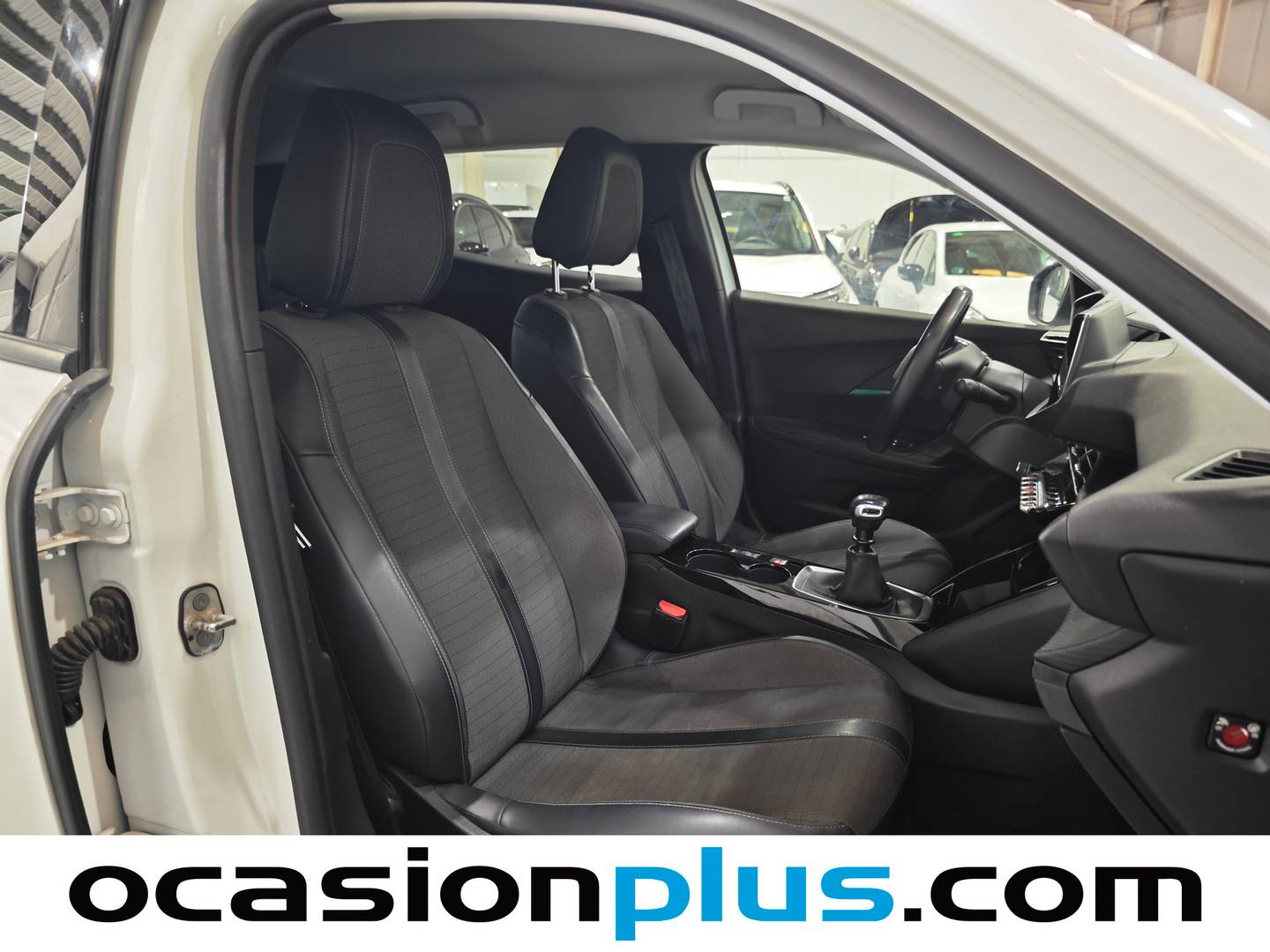 Foto Peugeot 2008 Peugeot 2008 PureTech 130 S&S Allure Pack (130 CV)