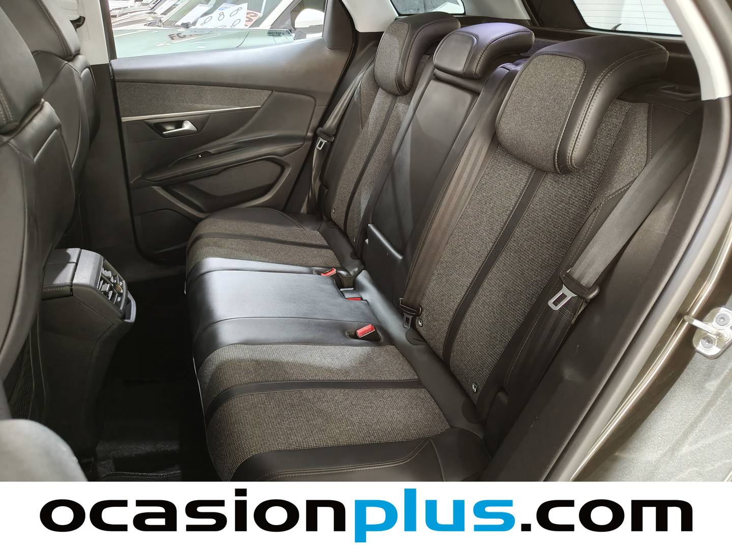 Foto asientos delanteros Peugeot 3008 Peugeot 3008 BlueHDi 130 S&S Allure (130 CV)
