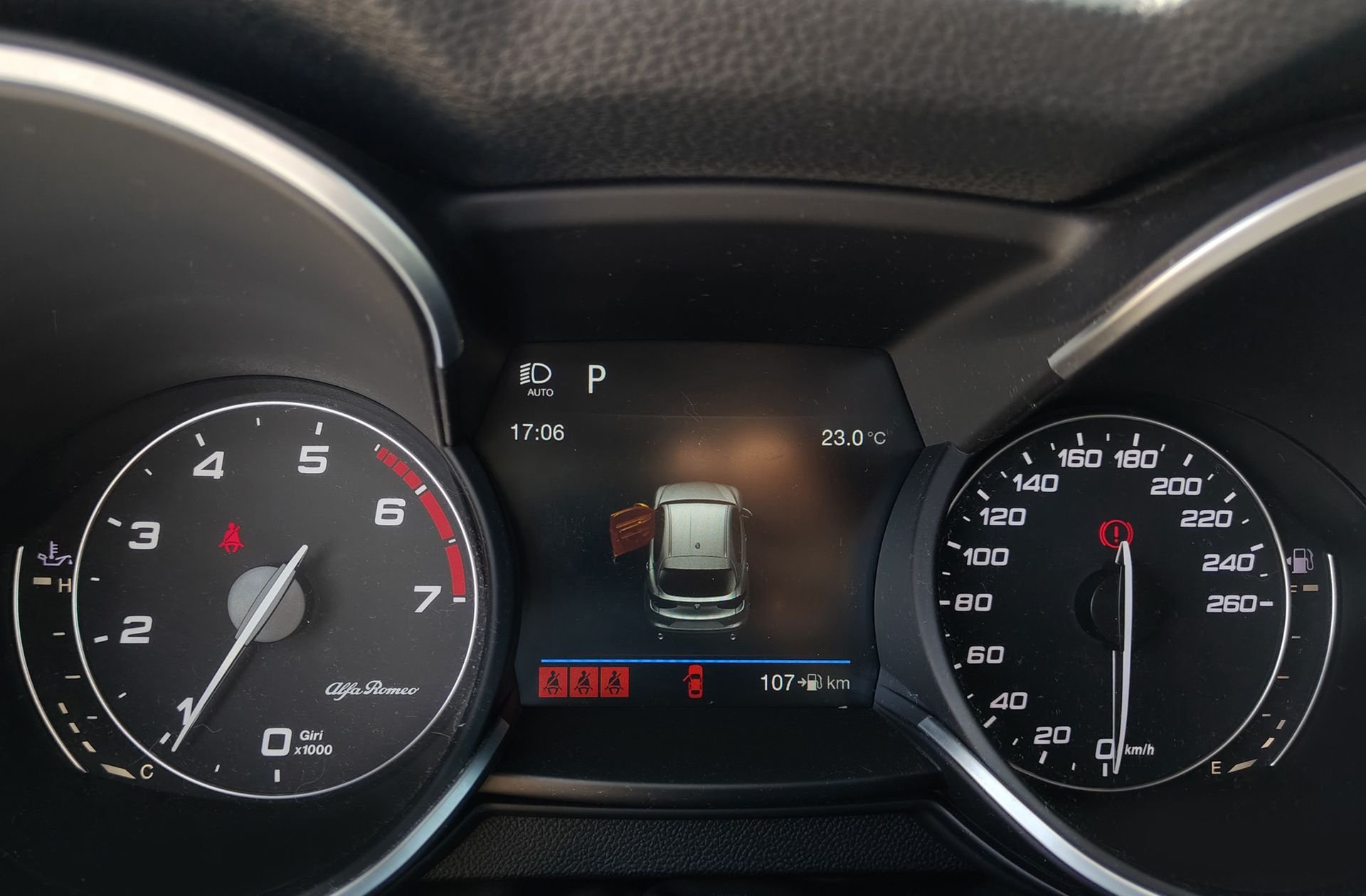 Alfa Romeo Stelvio 2.0 Petrol First Edition (I) Q4 - foto 23