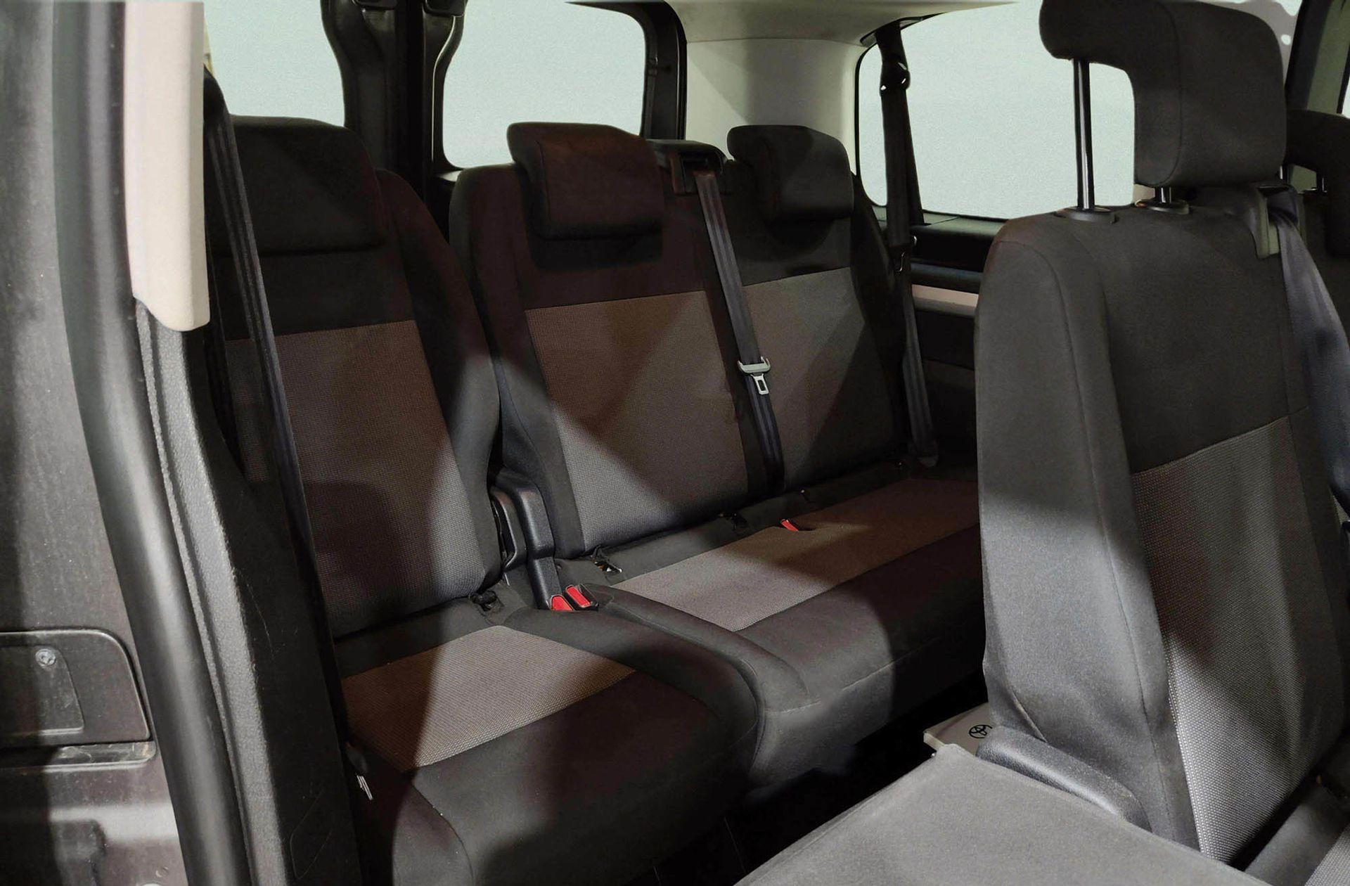Toyota Proace Verso 2.0D VX Plus Shuttle L1 9 plazas - foto 16