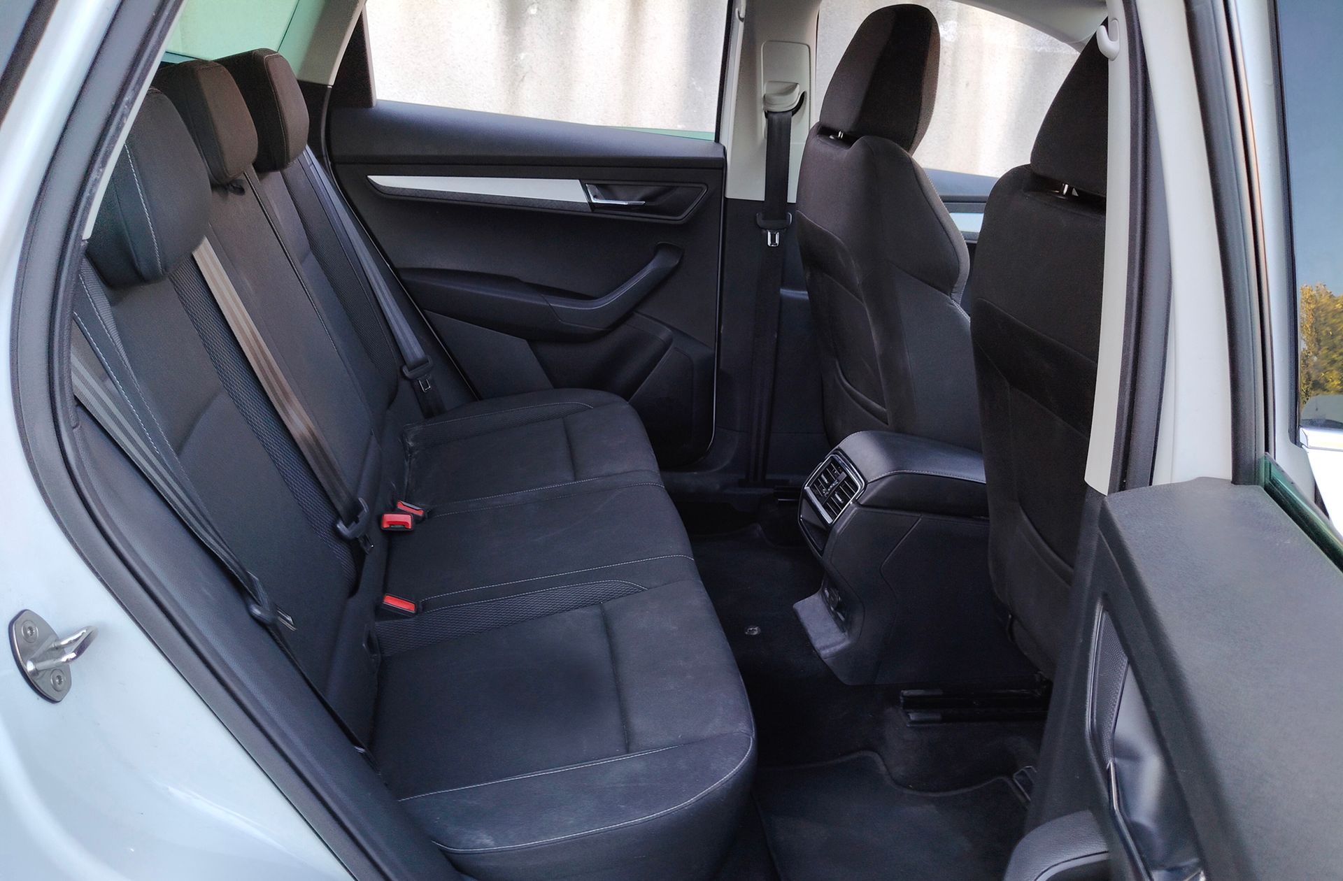 Škoda Karoq 2.0 TDI Selection - foto 17