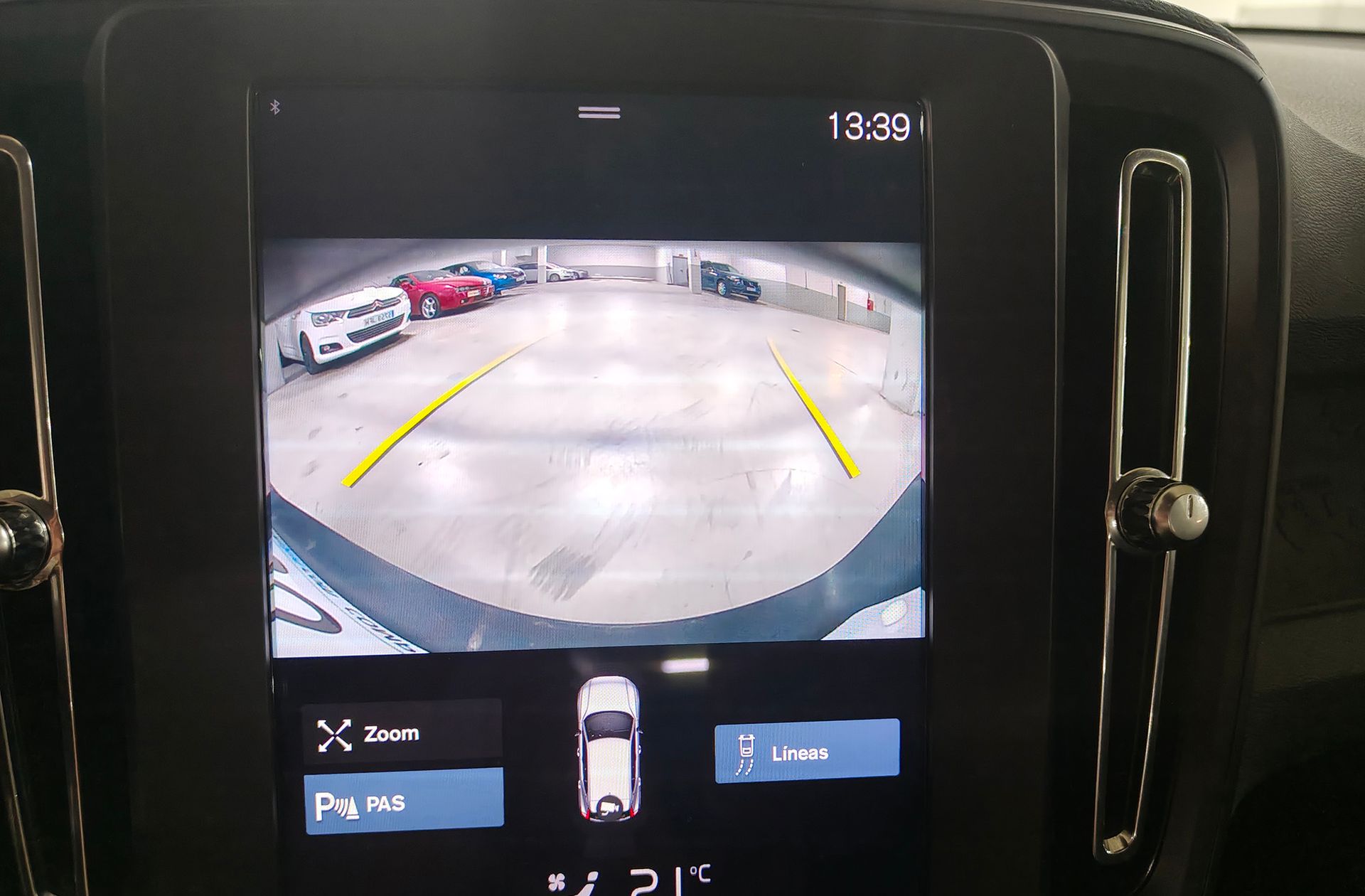 Volvo XC40 T2 Momentum Core - foto 8