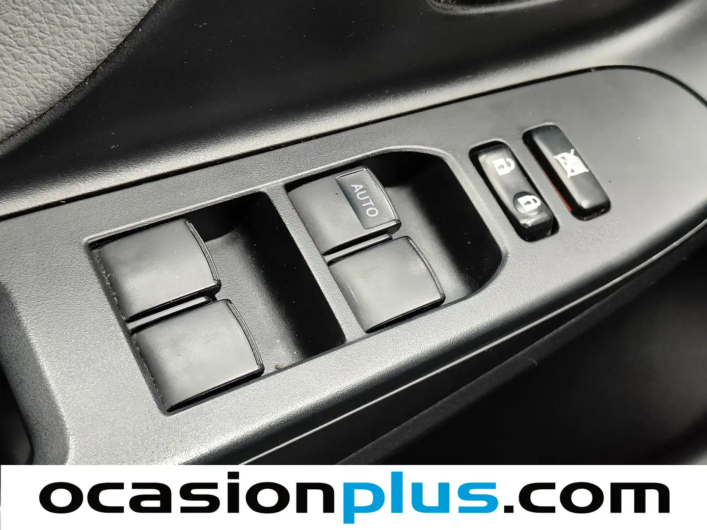 Foto Toyota Yaris Toyota Yaris 1.3 100 Active (99 CV)