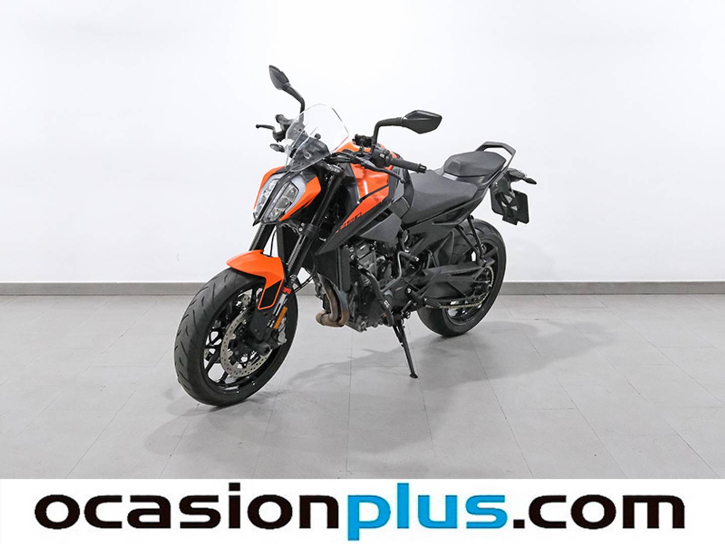 Foto KTM 890 DUKE L KTM 890 DUKE L 70 Kw (95 Cv)