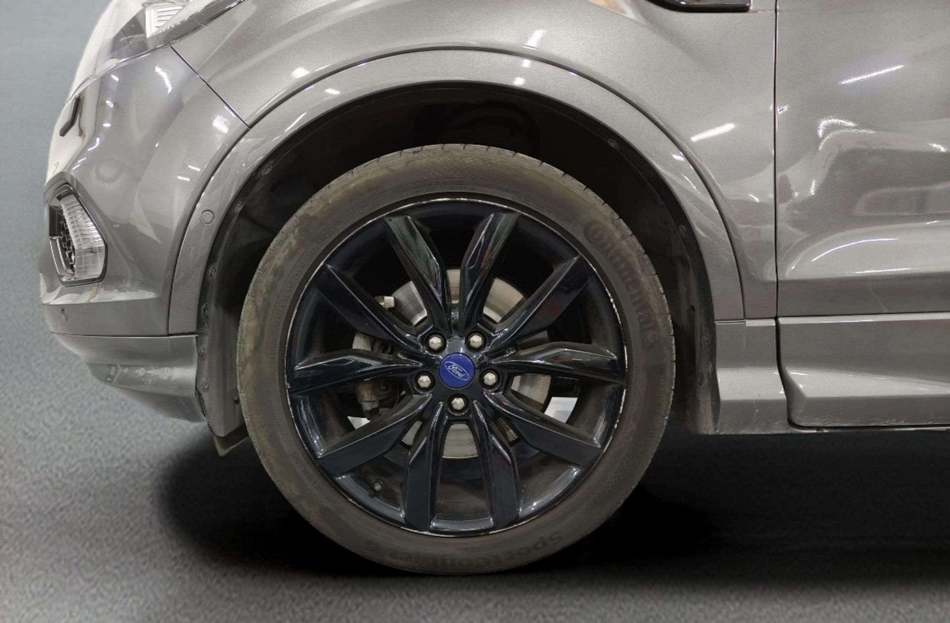 Ford Kuga 2.0 TDCi ST-Line Limited Edition 4x2 - foto 37