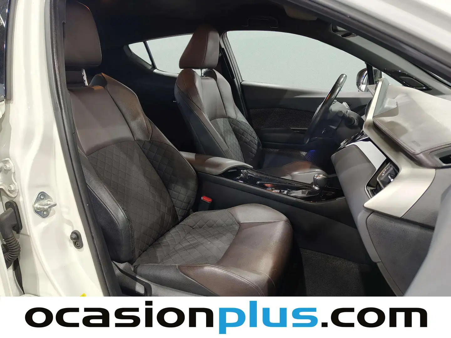 Foto Toyota C-HR Toyota C-HR 1.8 125H Style Plus (122 CV)