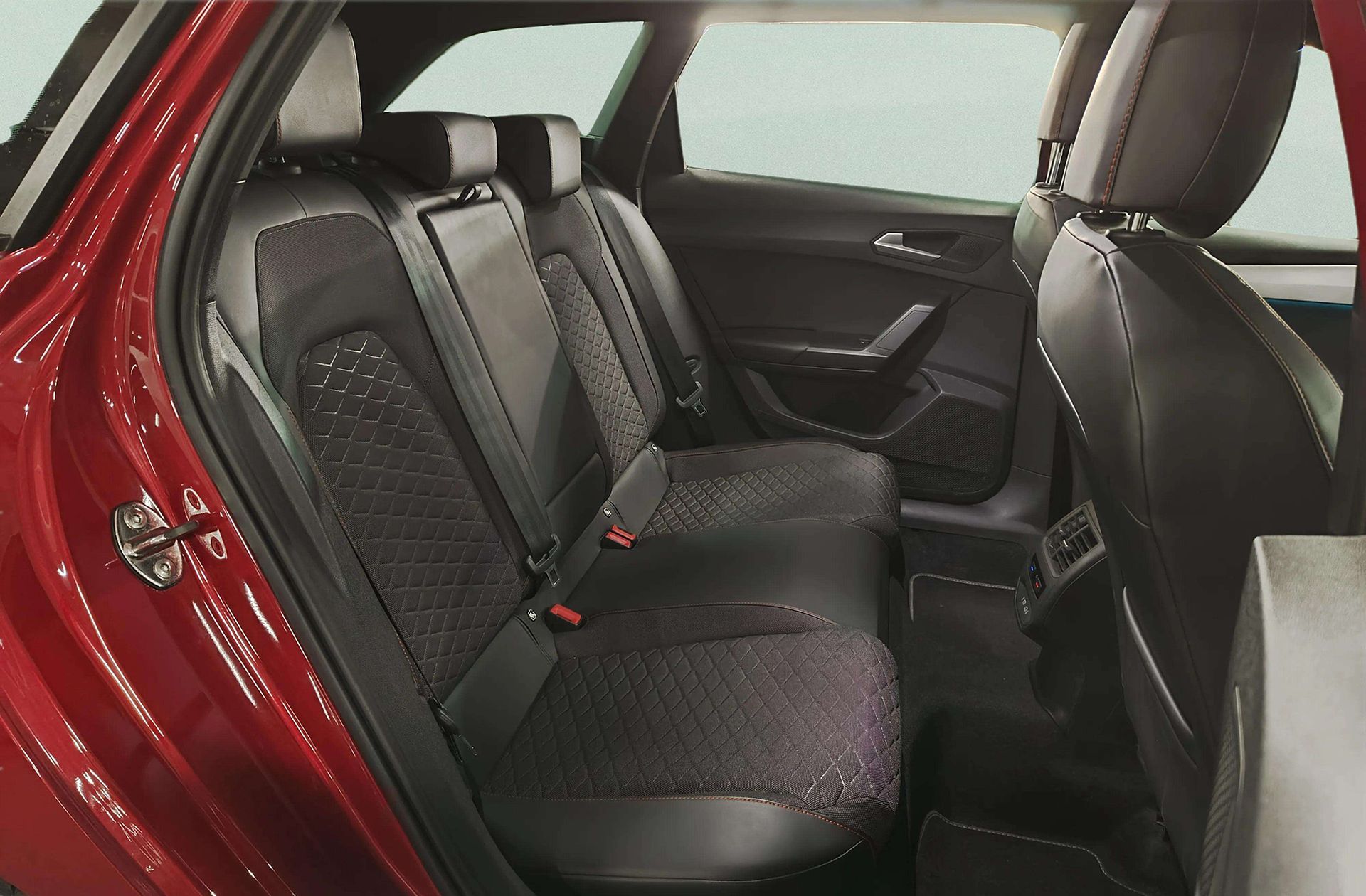 SEAT León ST 1.5 eTSI FR DSG - foto 19