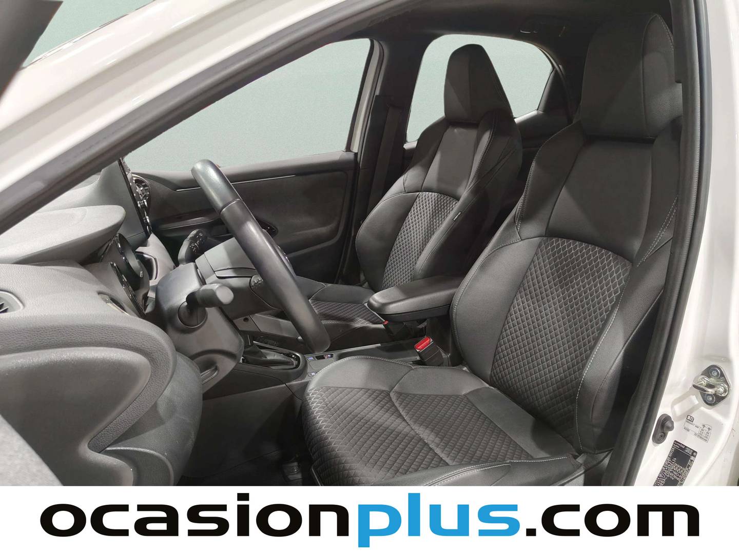 Foto asientos delanteros Toyota Yaris Toyota Yaris 120H Style (116 CV)