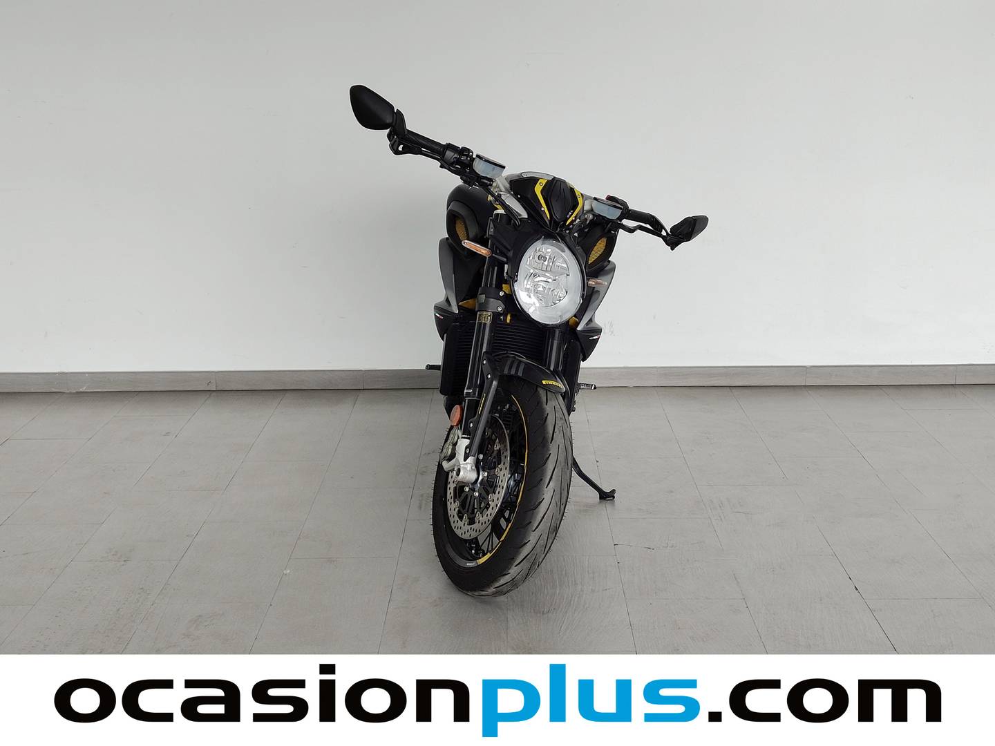 Foto trasera MV Agusta Brutale 800 Dragster RR ABS MV Agusta Brutale 800 Dragster RR ABS (140 CV) derecha