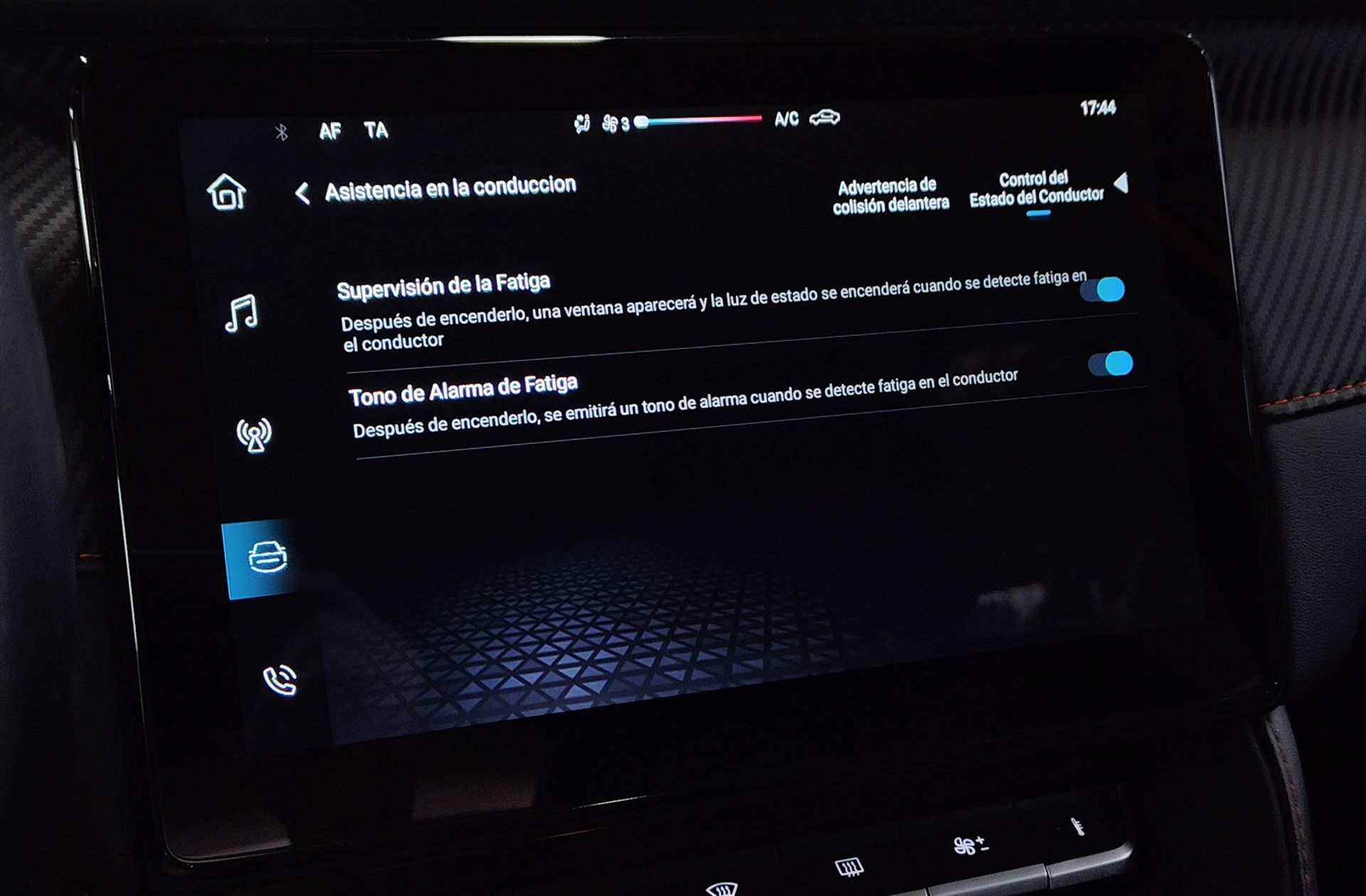 MG ZS 1.5 Luxury - foto 15