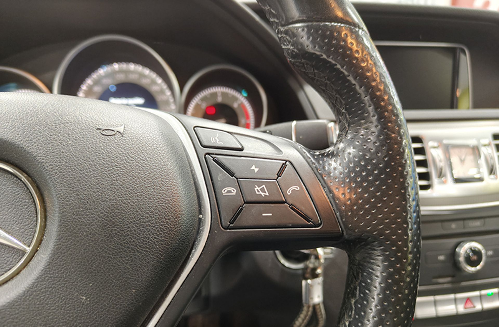 Mercedes-Benz Clase E 220 BlueTEC 4MATIC - foto 27