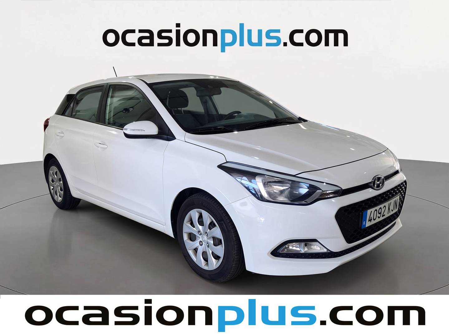 Foto delantera Hyundai i20 Hyundai i20 1.4 MPI Link Auto (100 CV) derecha