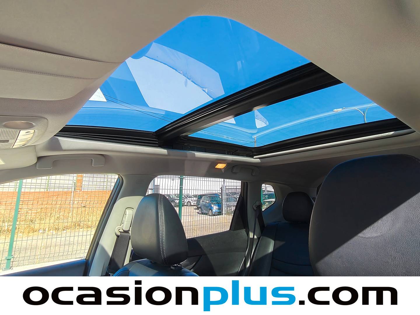 Equipamiento del Nissan X-TRAIL Nissan X-Trail 1.6 dCi Tekna 4x2 (130 CV) 7 Plazas