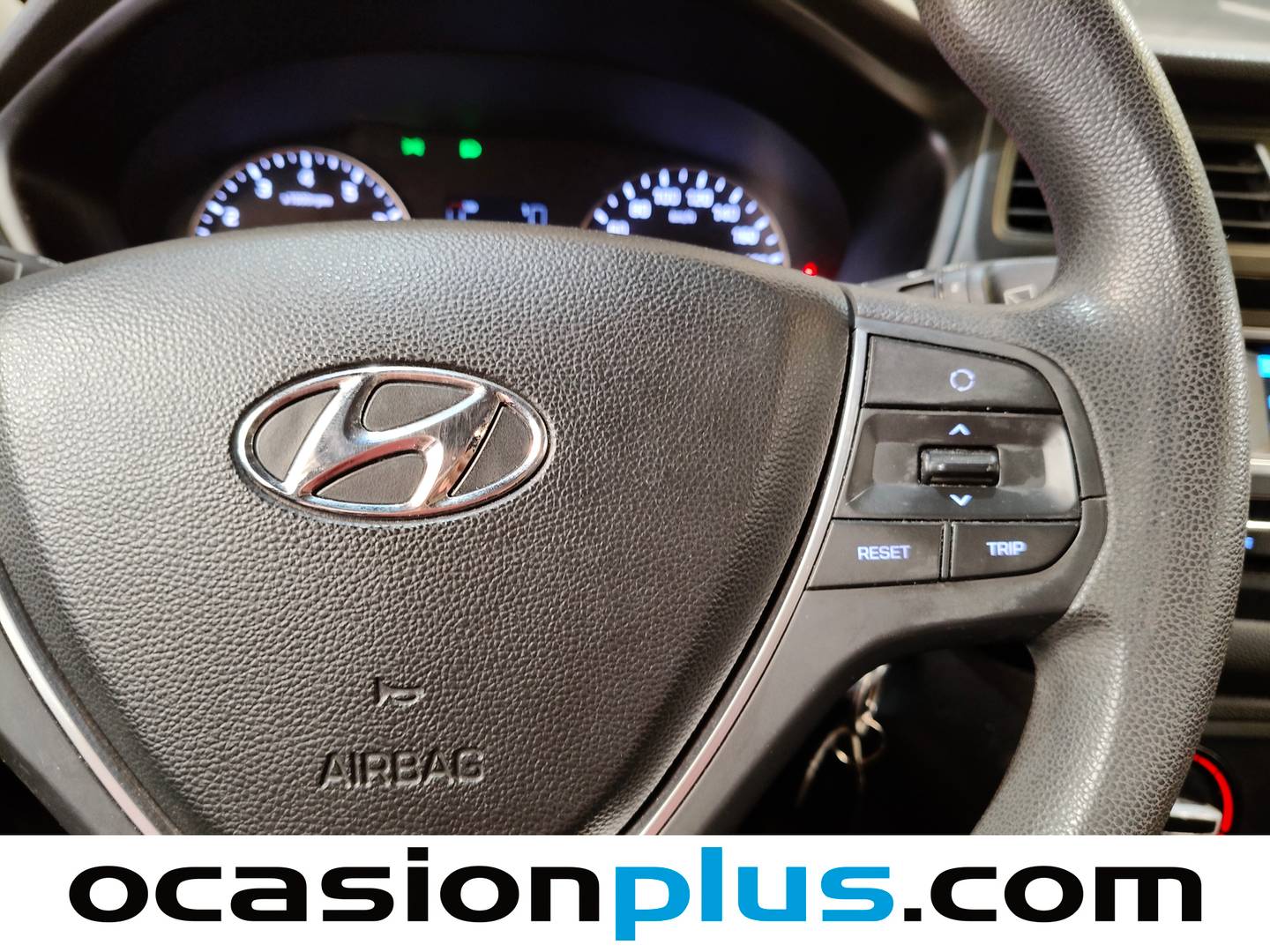 Hyundai i20 Hyundai i20 1.2 MPI Essence (84 CV) de segunda mano