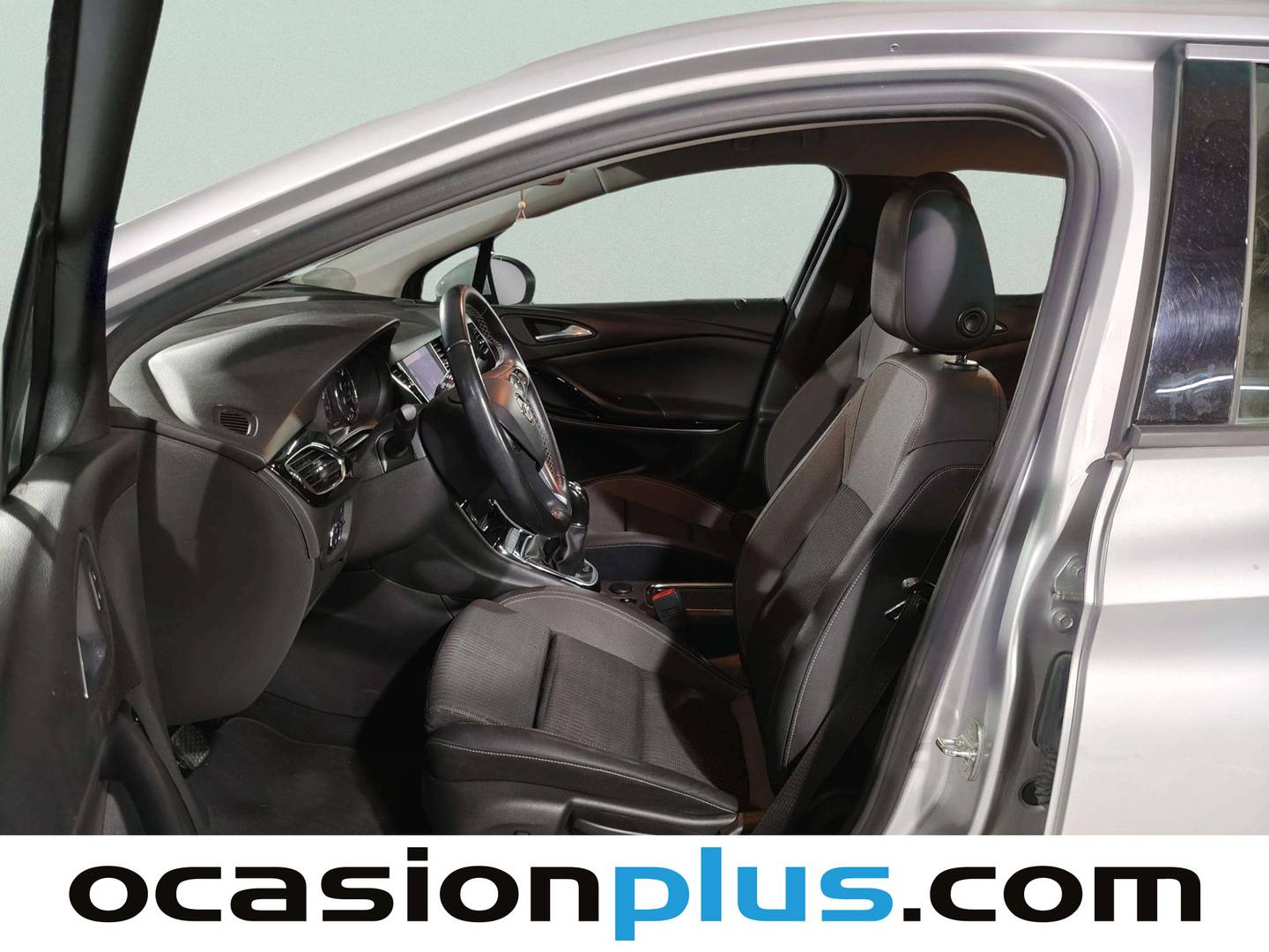 Foto asientos delanteros Opel Astra Opel Astra 1.2 Turbo SHR Elegance (145 CV)