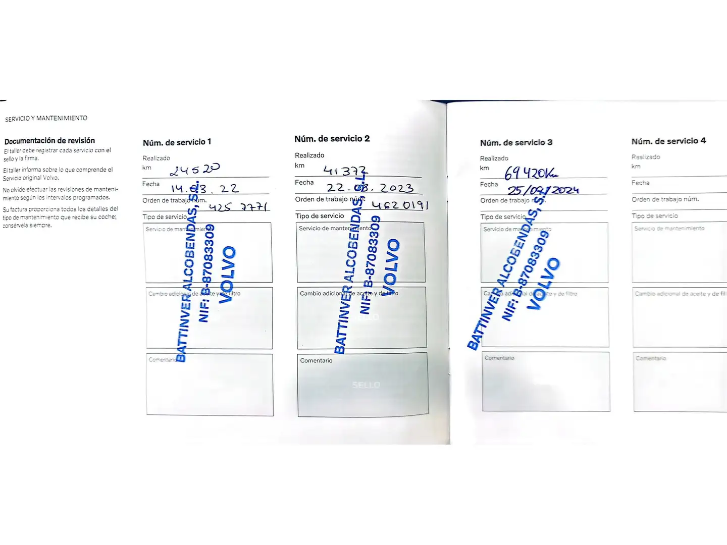 Foto Volvo XC40 Volvo XC40 T3 Momentum Pro Auto (163 CV)